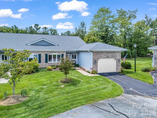 20 COUNTRY MEADOWS LN, HENDERSONVILLE, NC 28792 - Image d43ade9a42f08ec852ccea5be274e08b/295654342