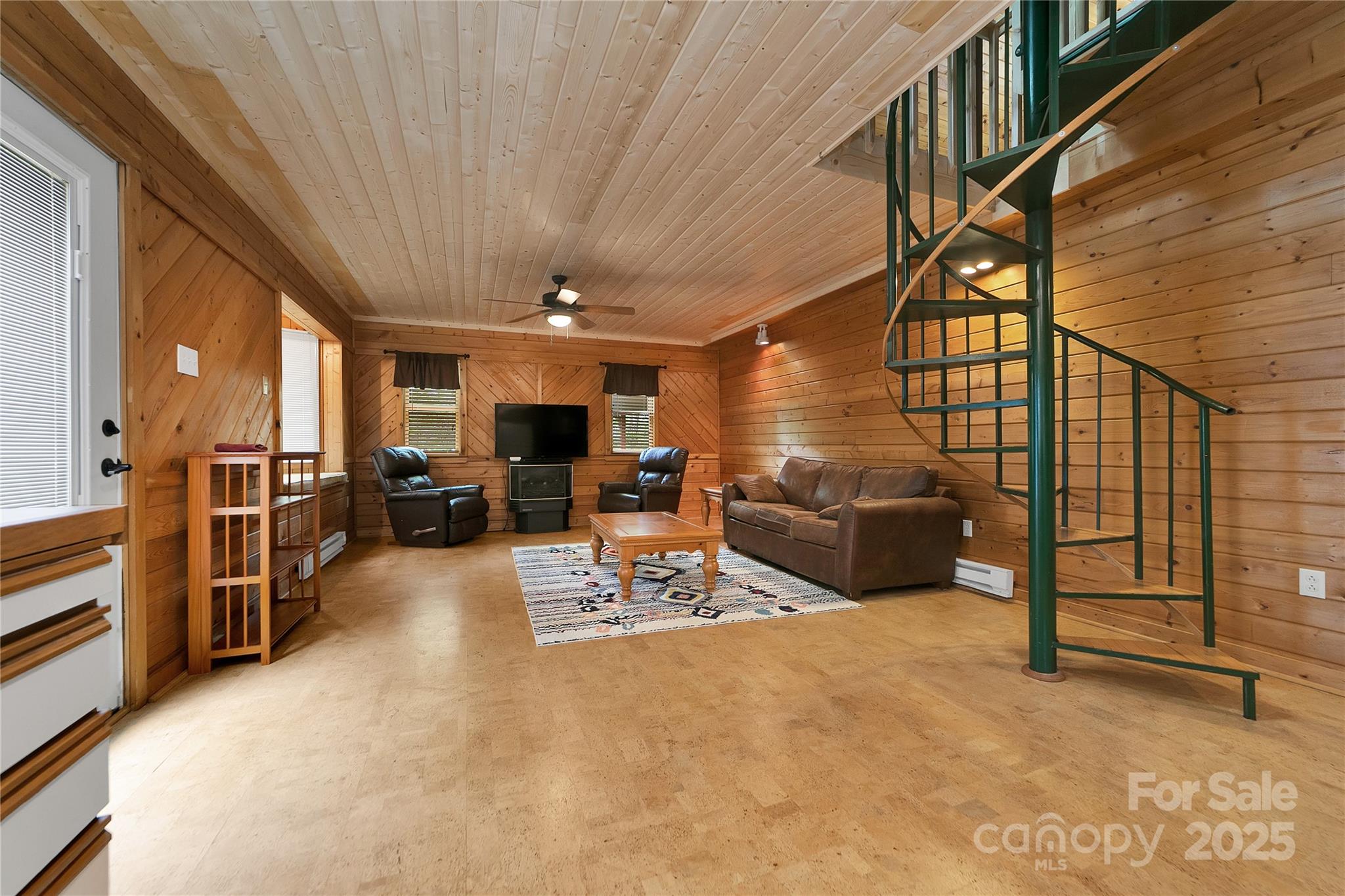 Round Mountain - Residential