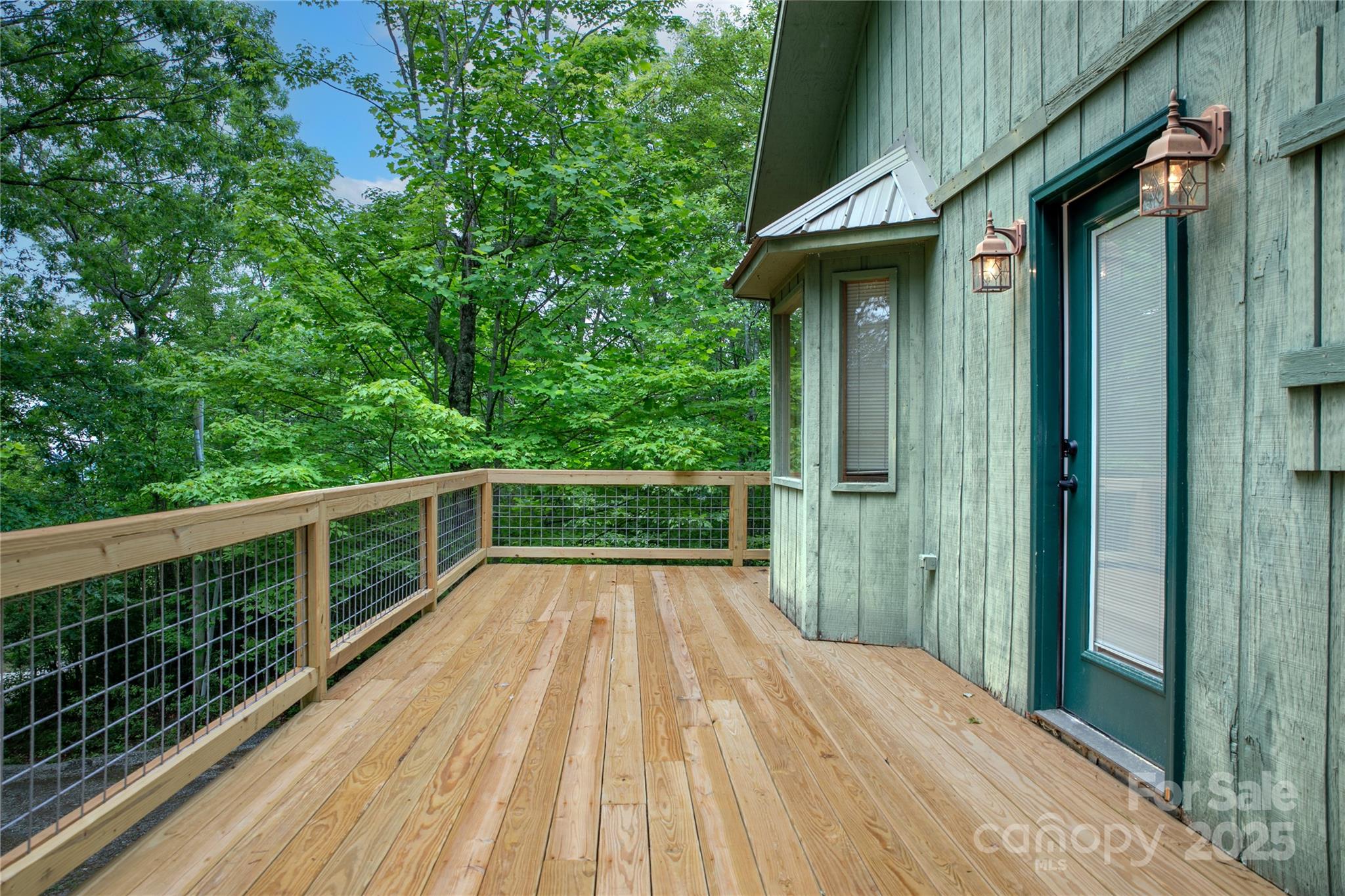 Round Mountain - Residential