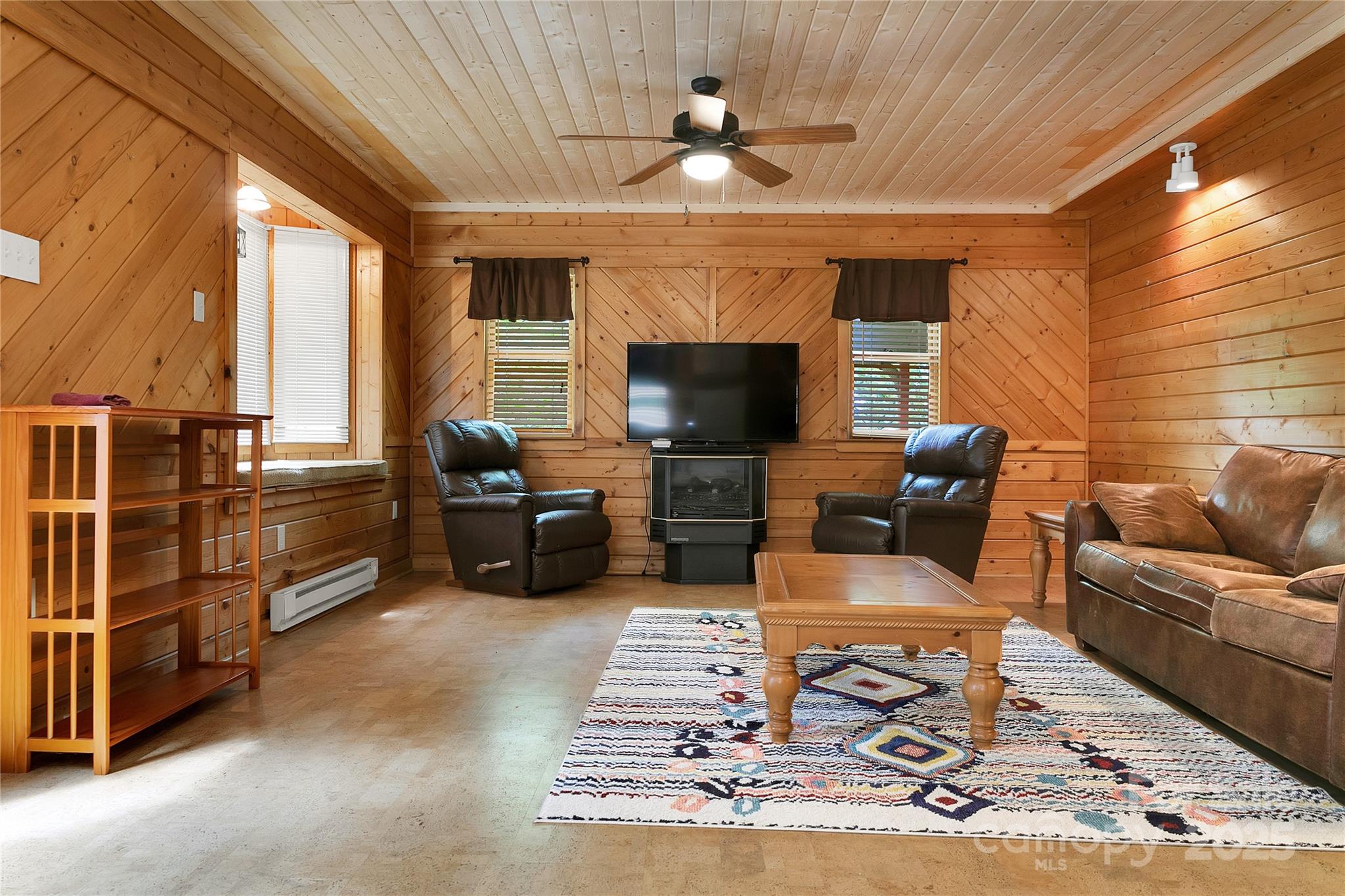 Round Mountain - Residential