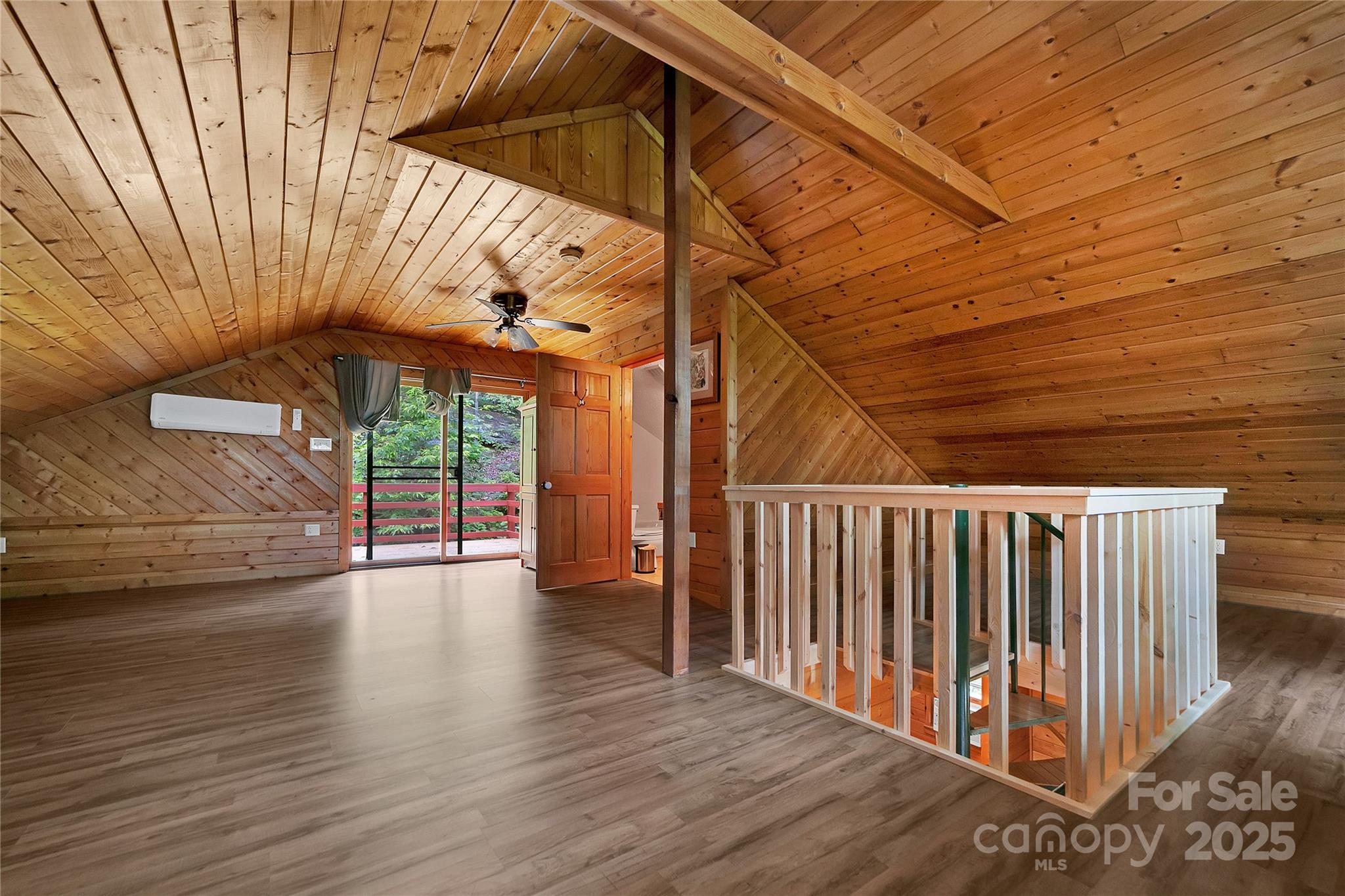 Round Mountain - Residential