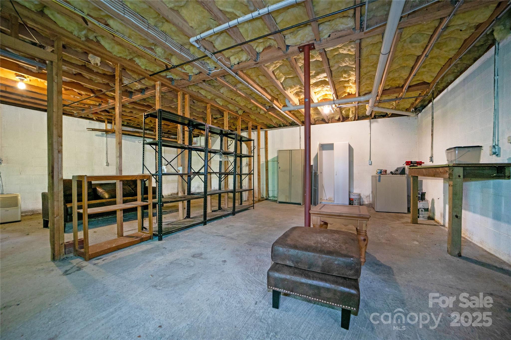 Round Mountain - Residential