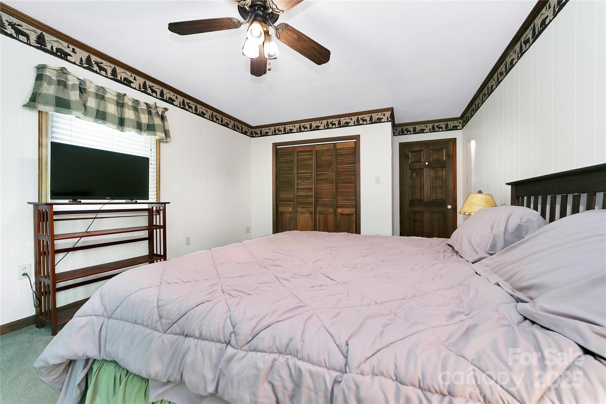 Round Mountain - Residential