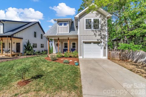 Photo of 116 Craggy Street, Black Mountain, NC 28711 (MLS # 4373163)