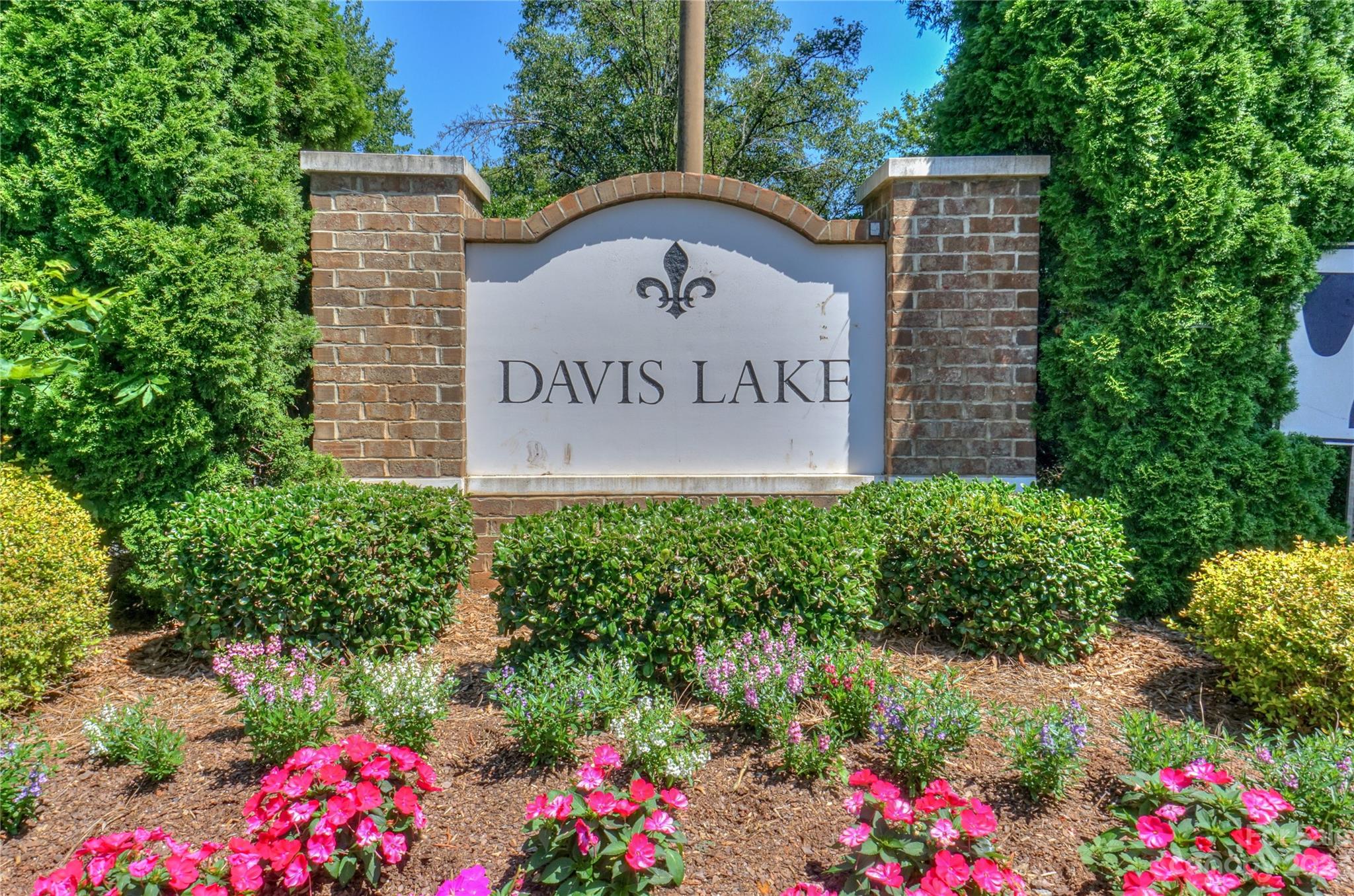 Davis Lake - Residential