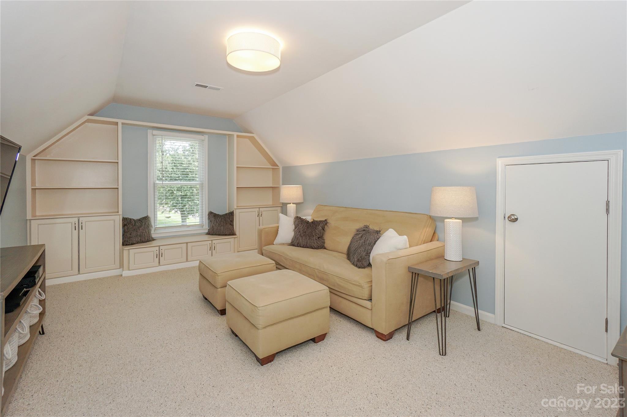 Davis Lake - Residential