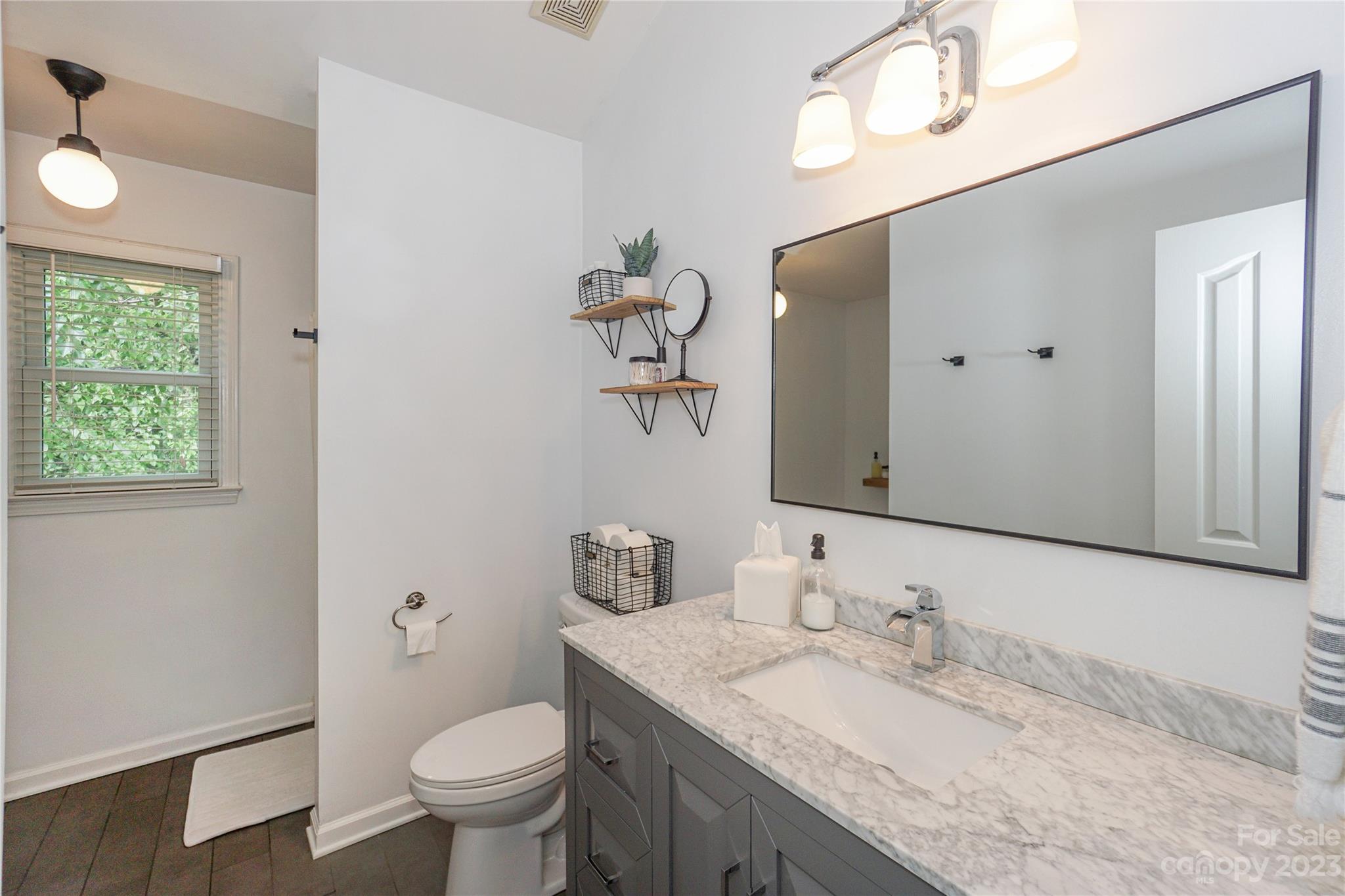 Davis Lake - Residential