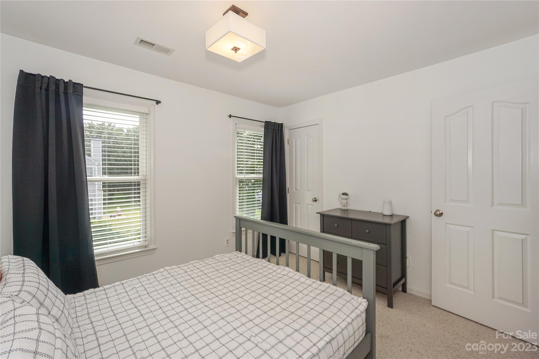 Davis Lake - Residential