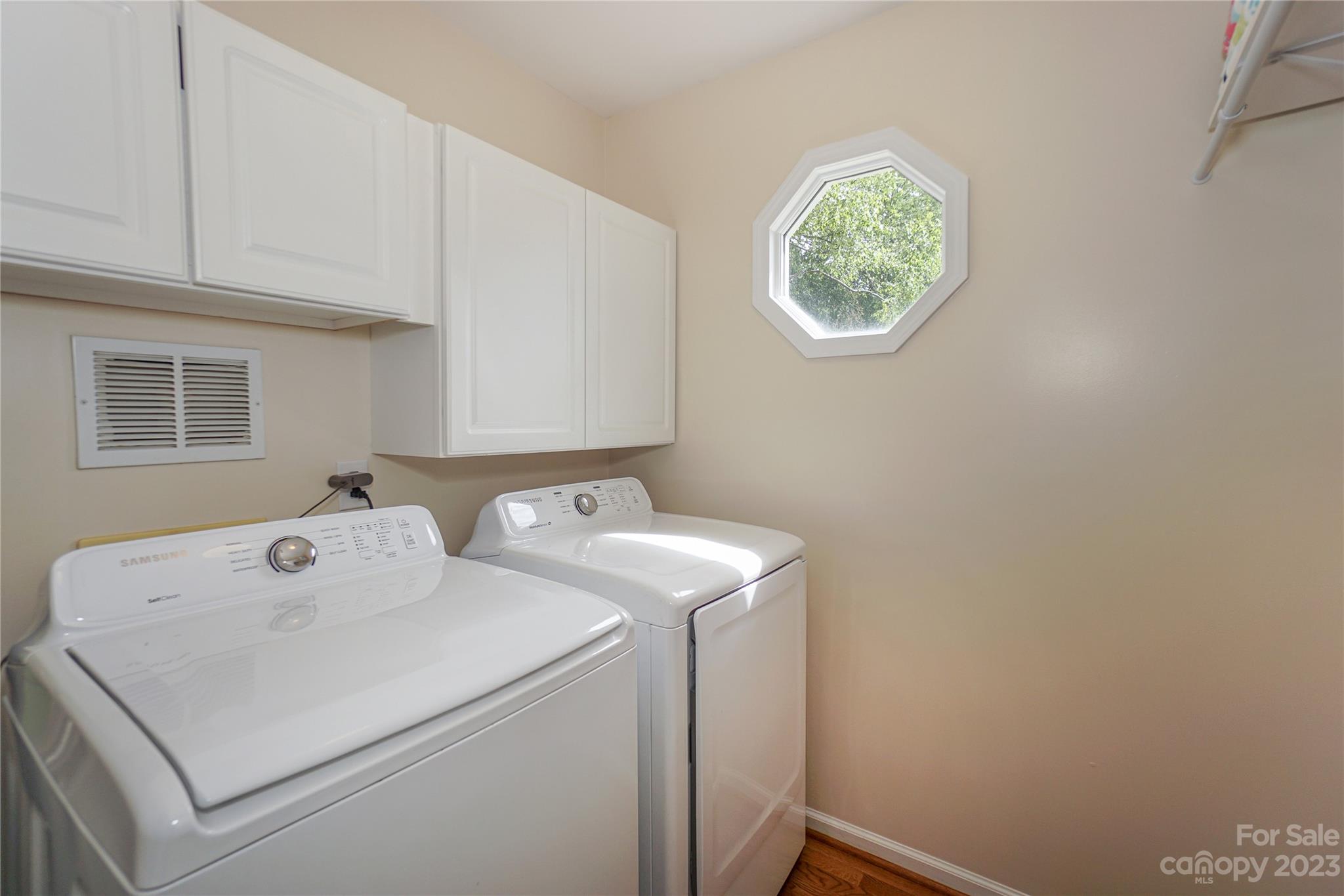 Davis Lake - Residential