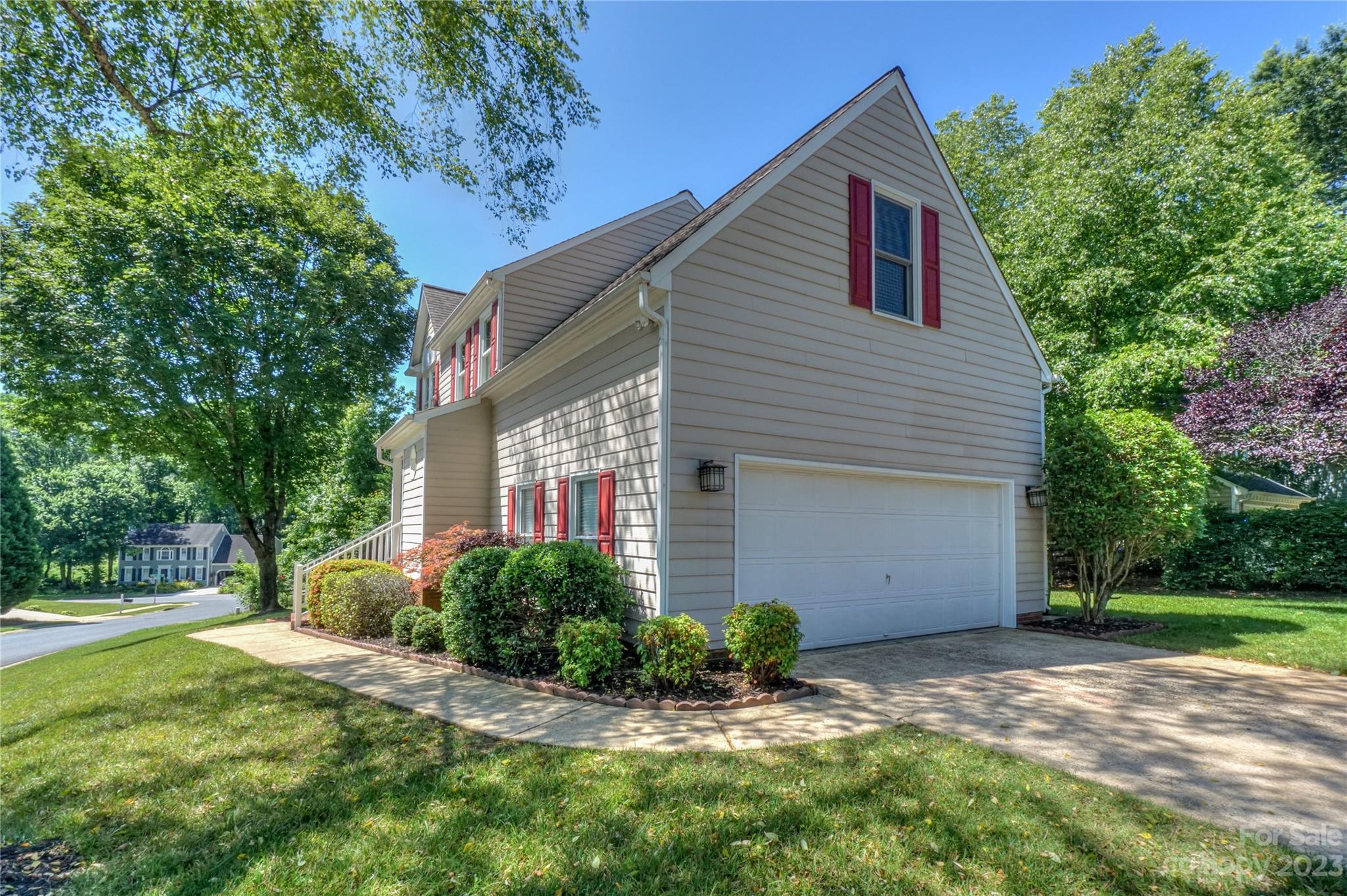 Davis Lake - Residential