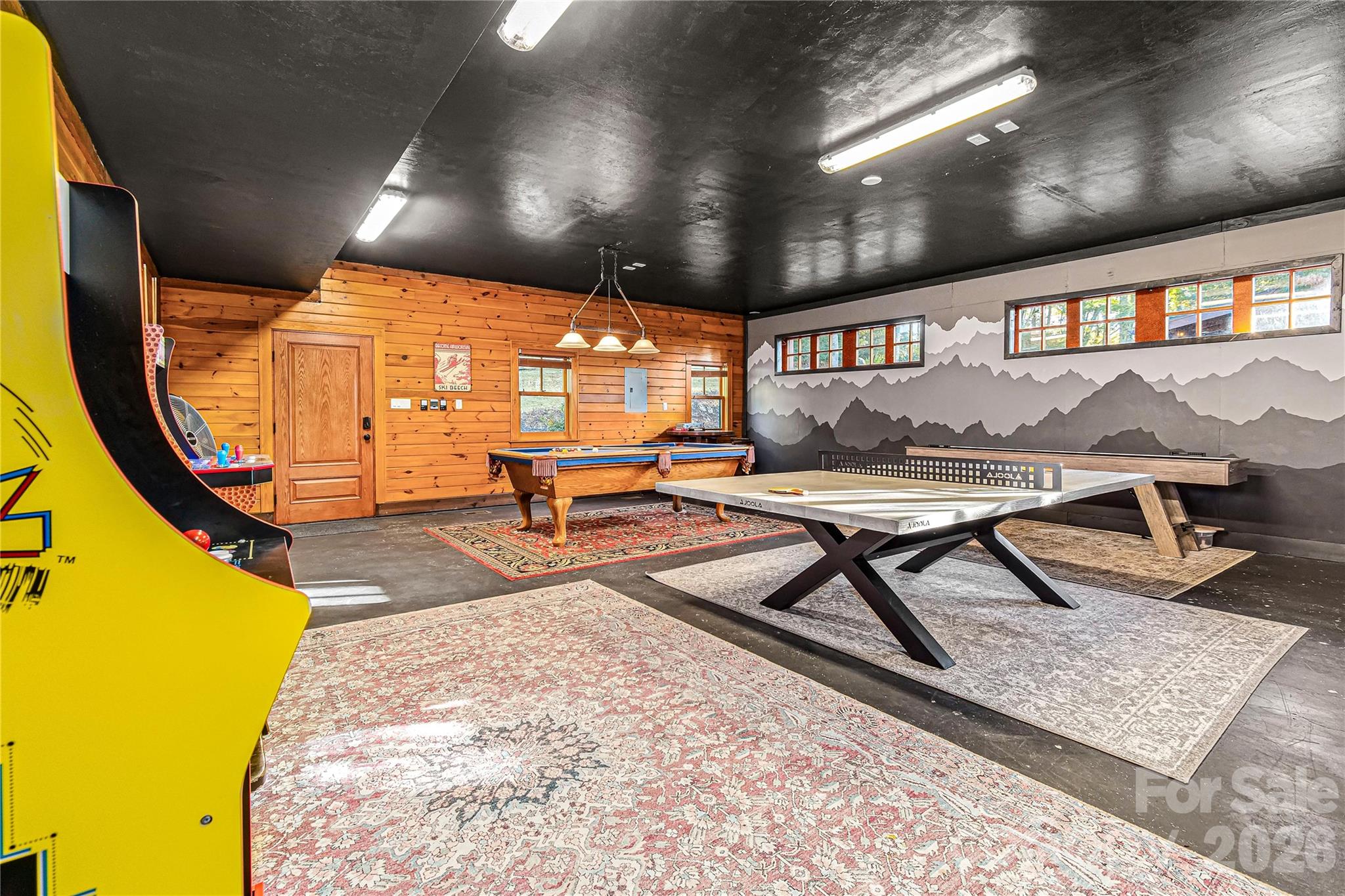 419 Summit Trail