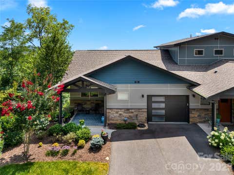 Photo of 409 Kessler Place, Asheville, NC 28804 (MLS # 4410858)