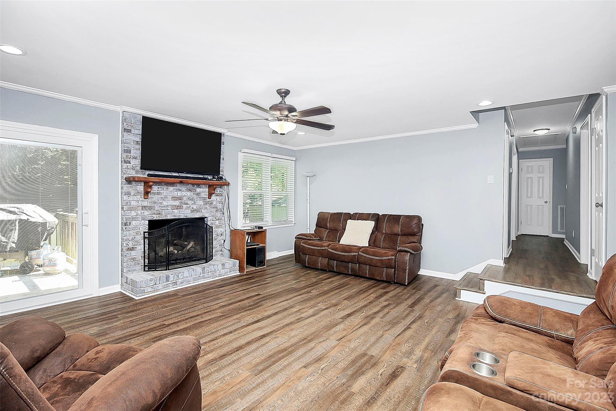 Hickory Hills - Residential