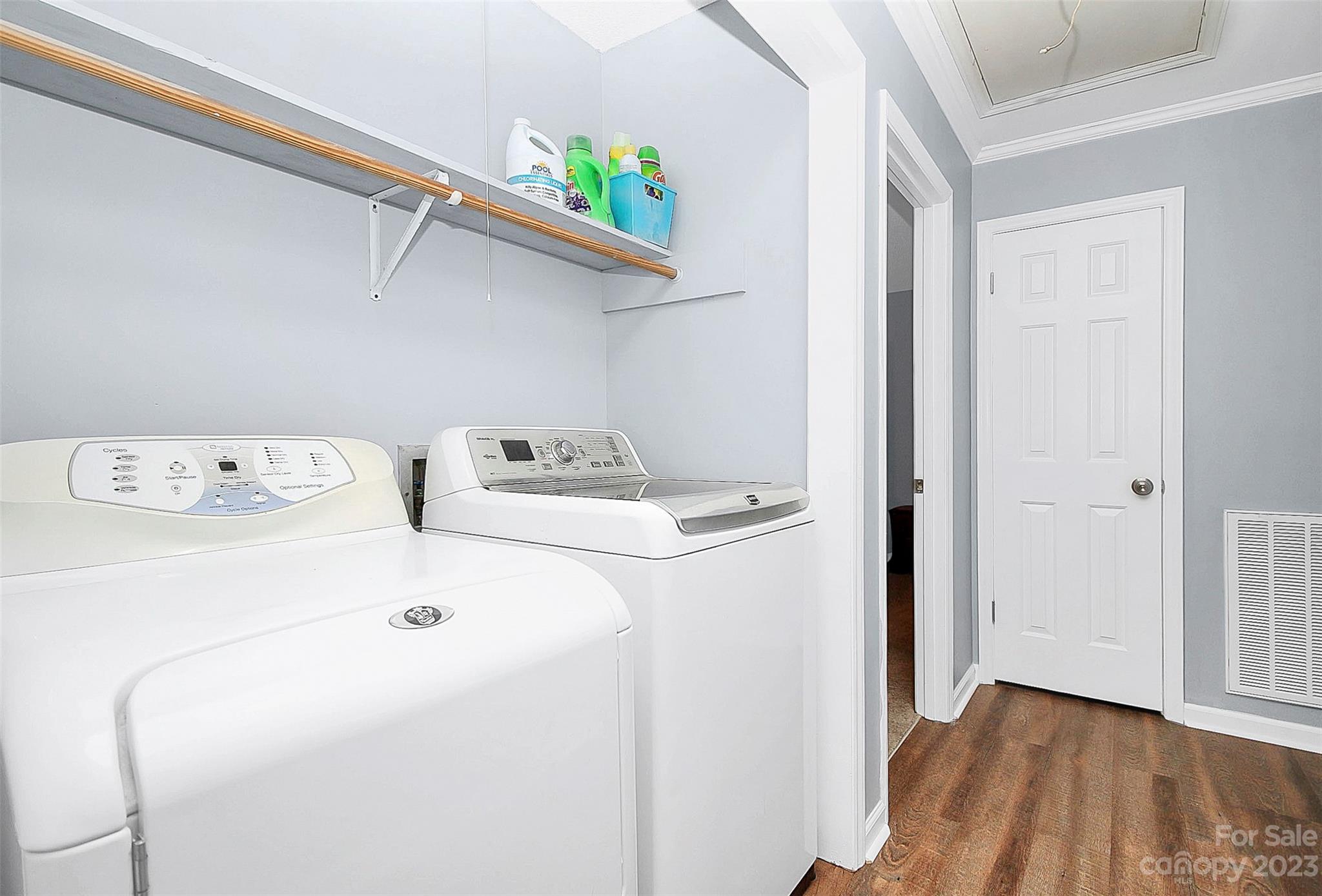 Hickory Hills - Residential