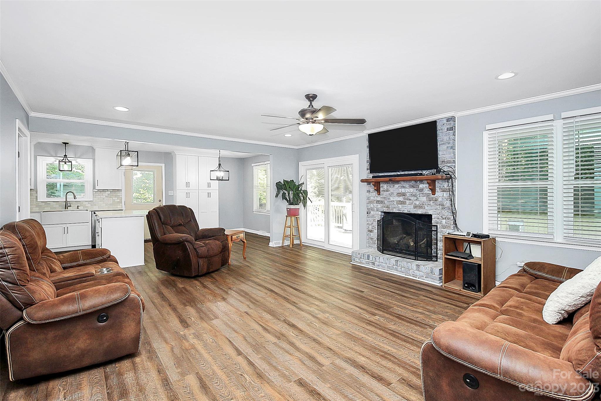 Hickory Hills - Residential