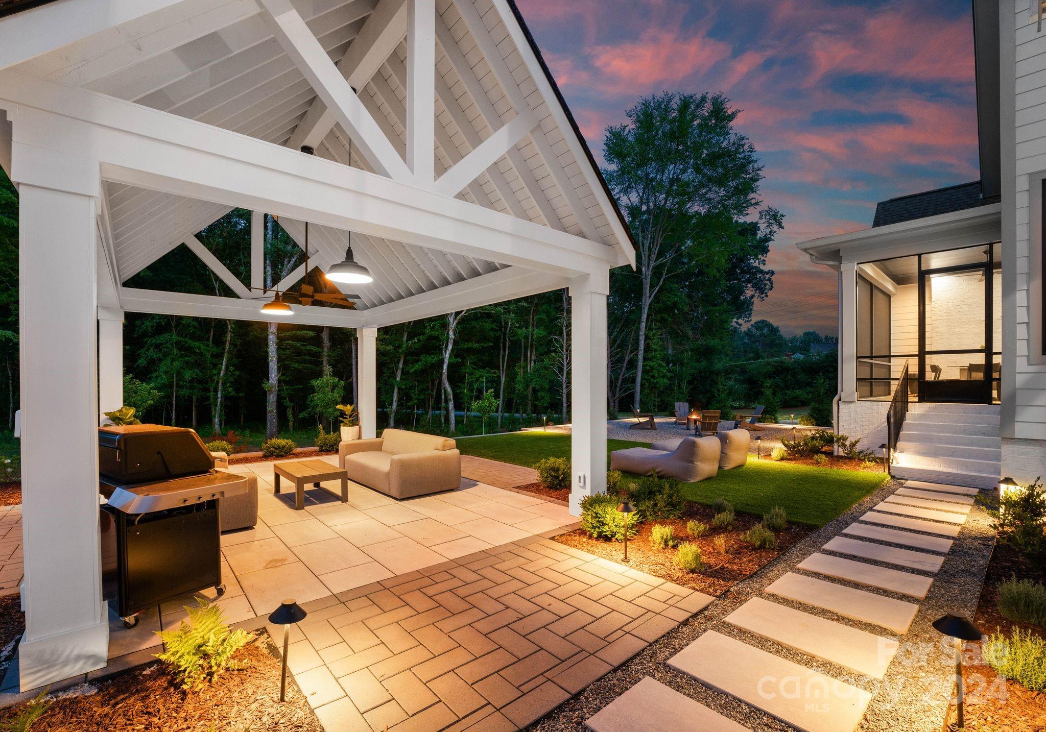 Davidson Pond - Residential