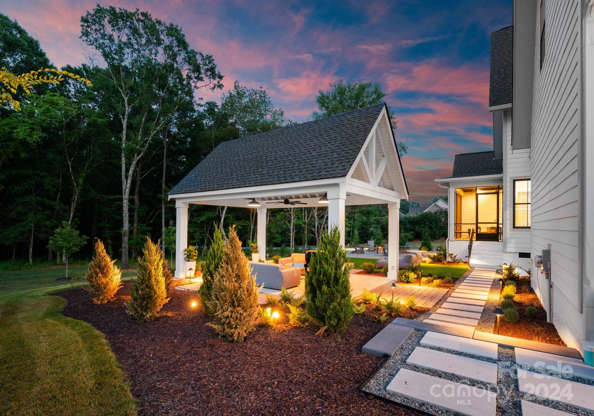 Davidson Pond - Residential