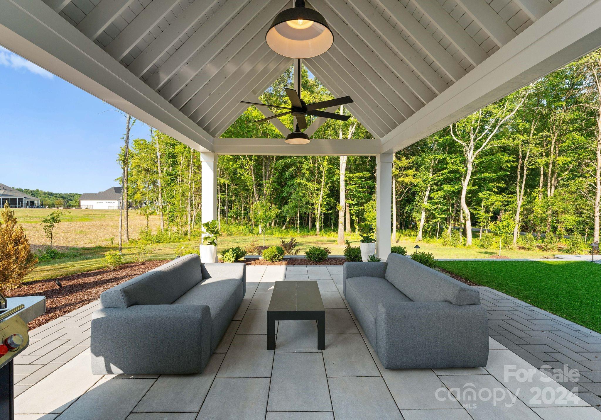 Davidson Pond - Residential