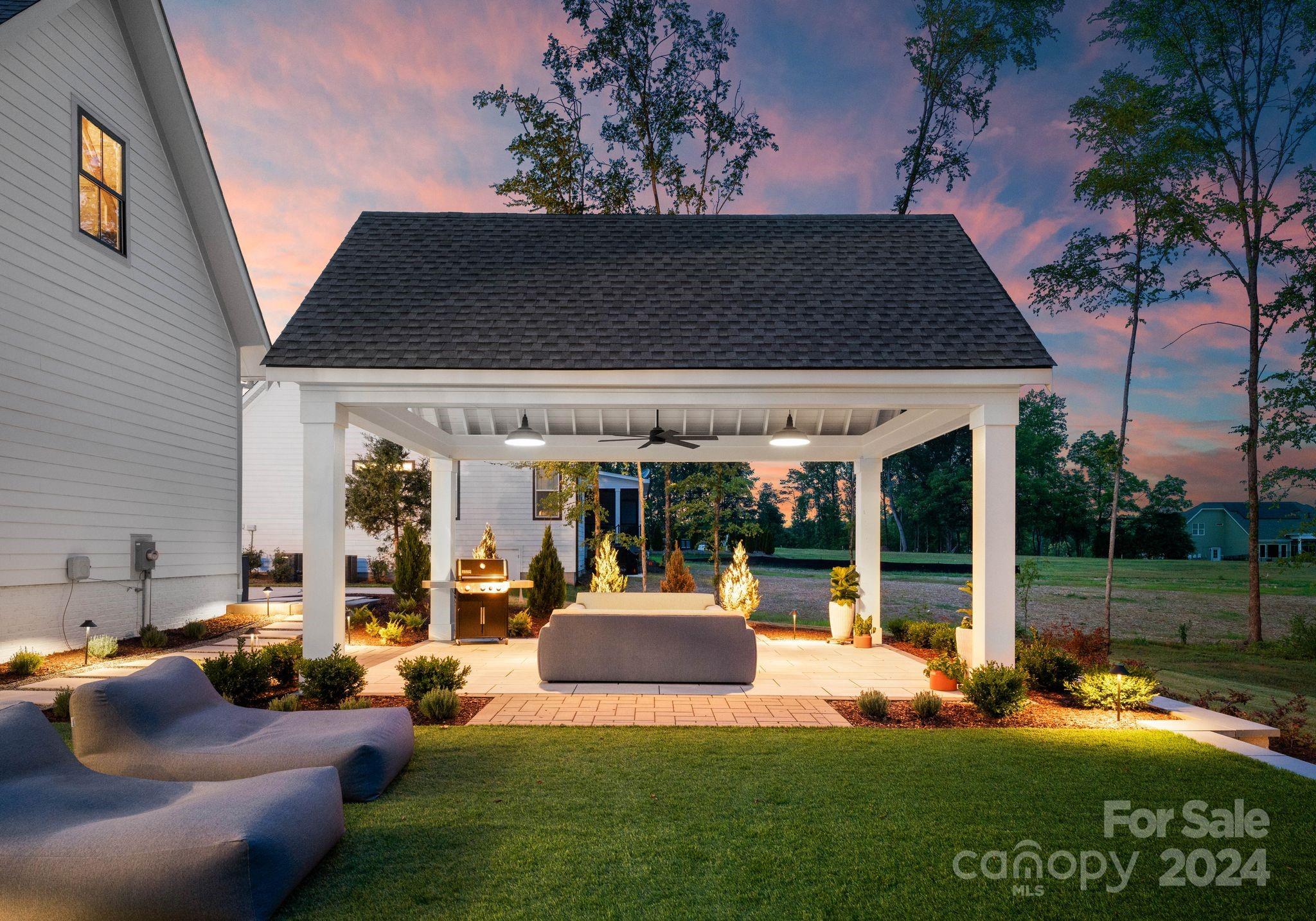 Davidson Pond - Residential