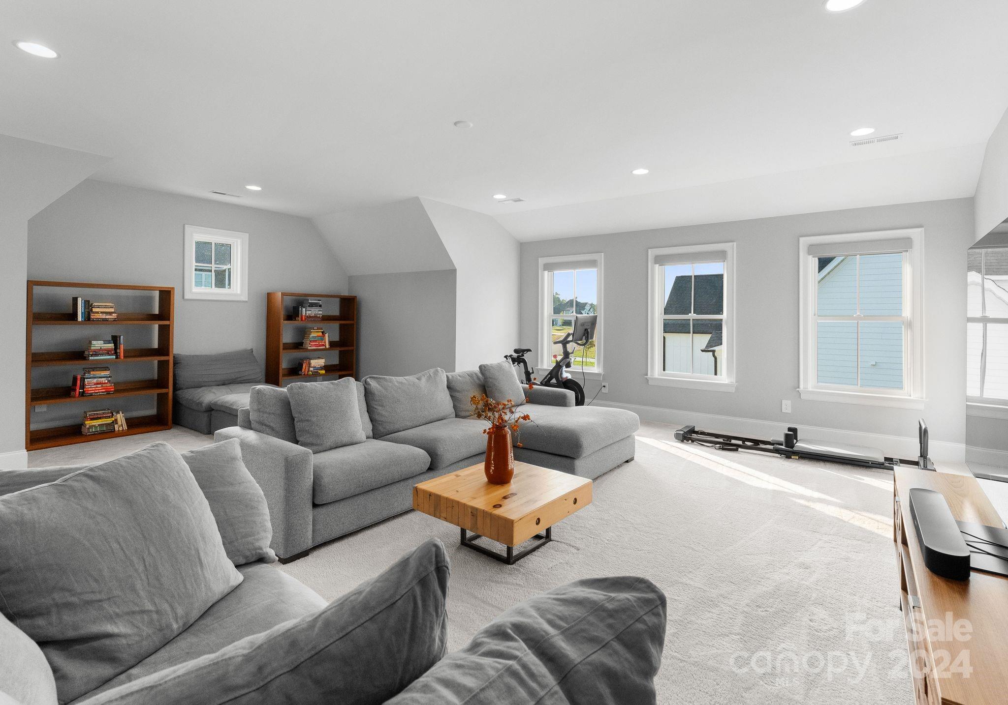 Davidson Pond - Residential