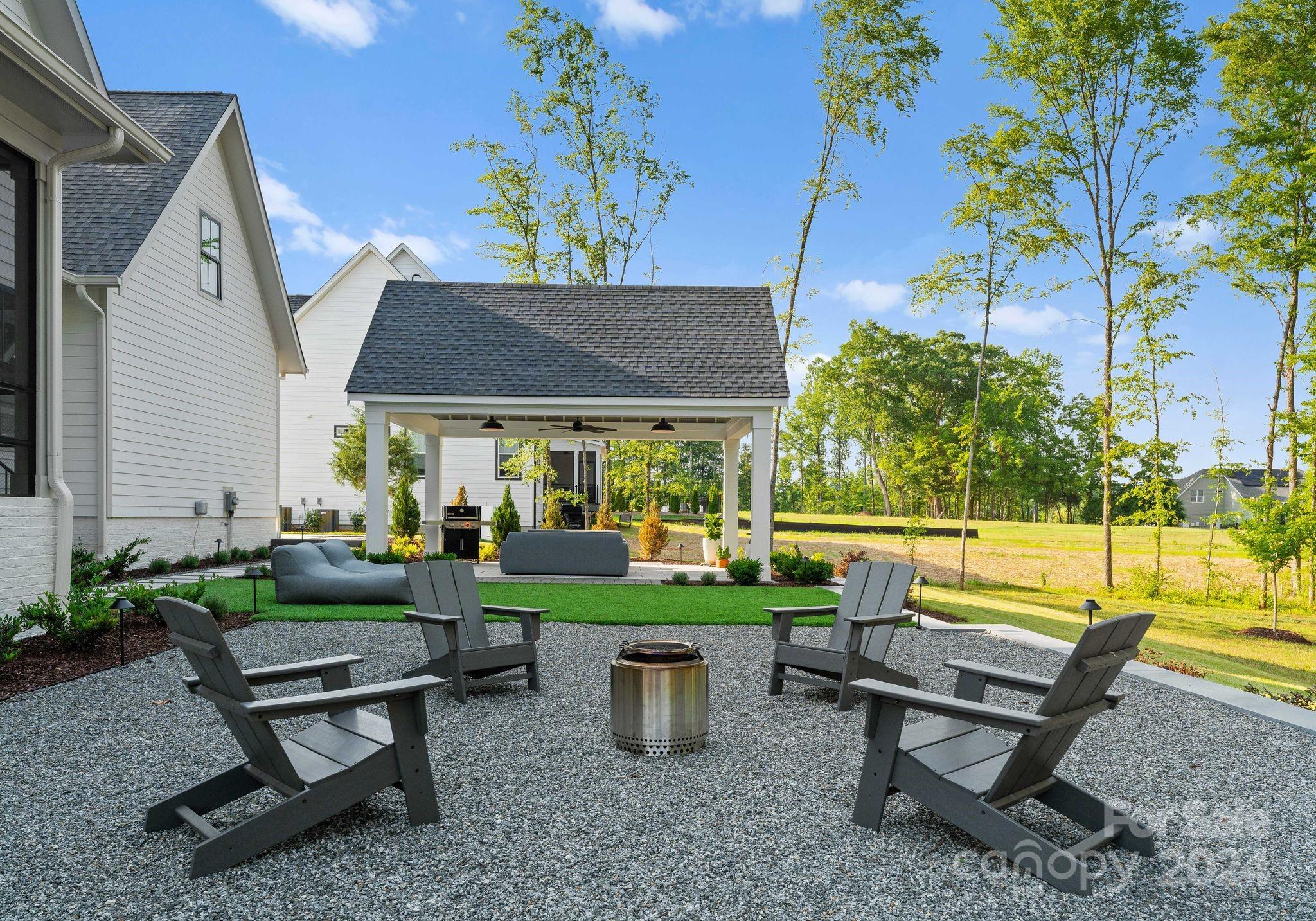 Davidson Pond - Residential