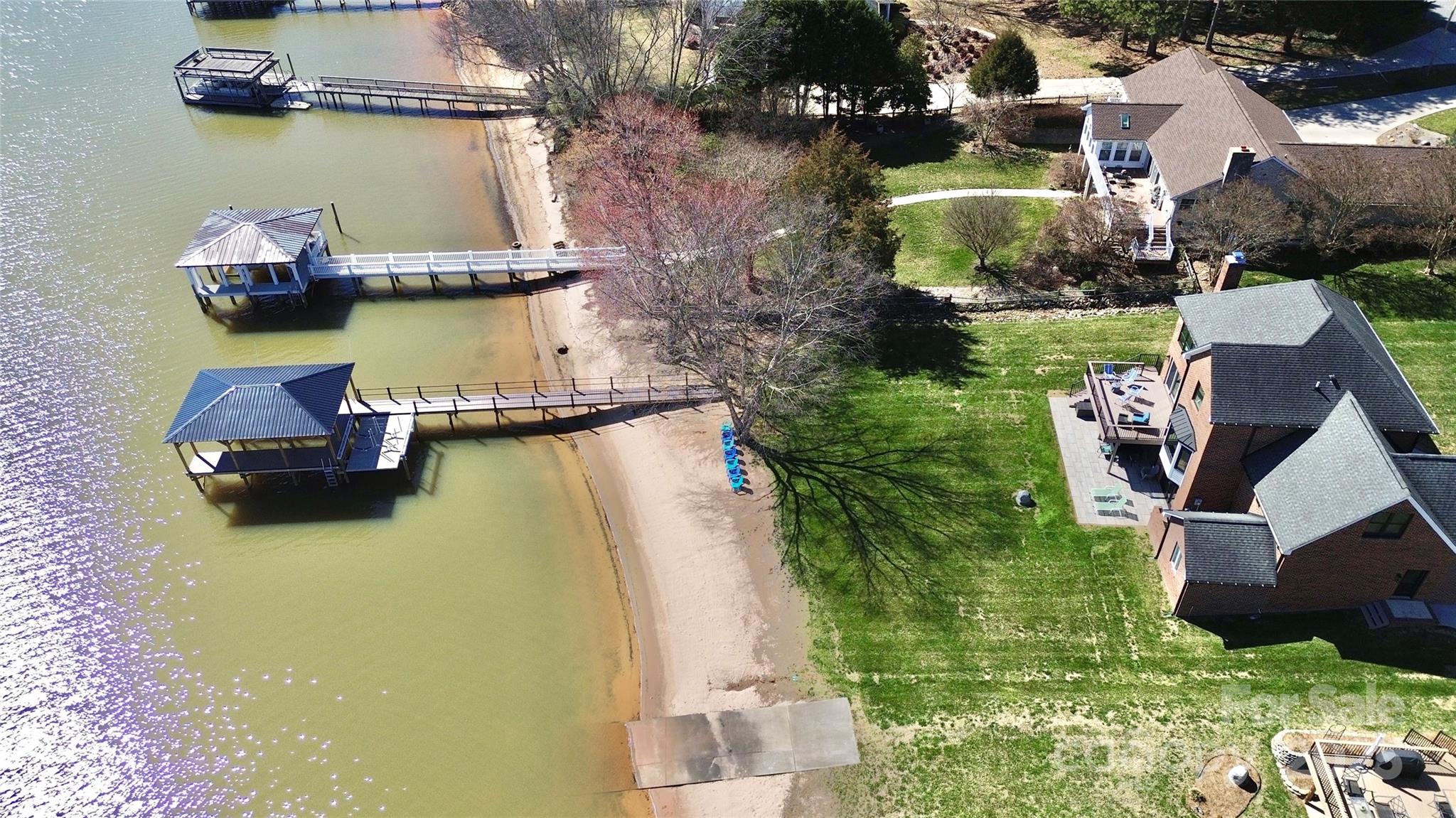 Captains Cove - Residential