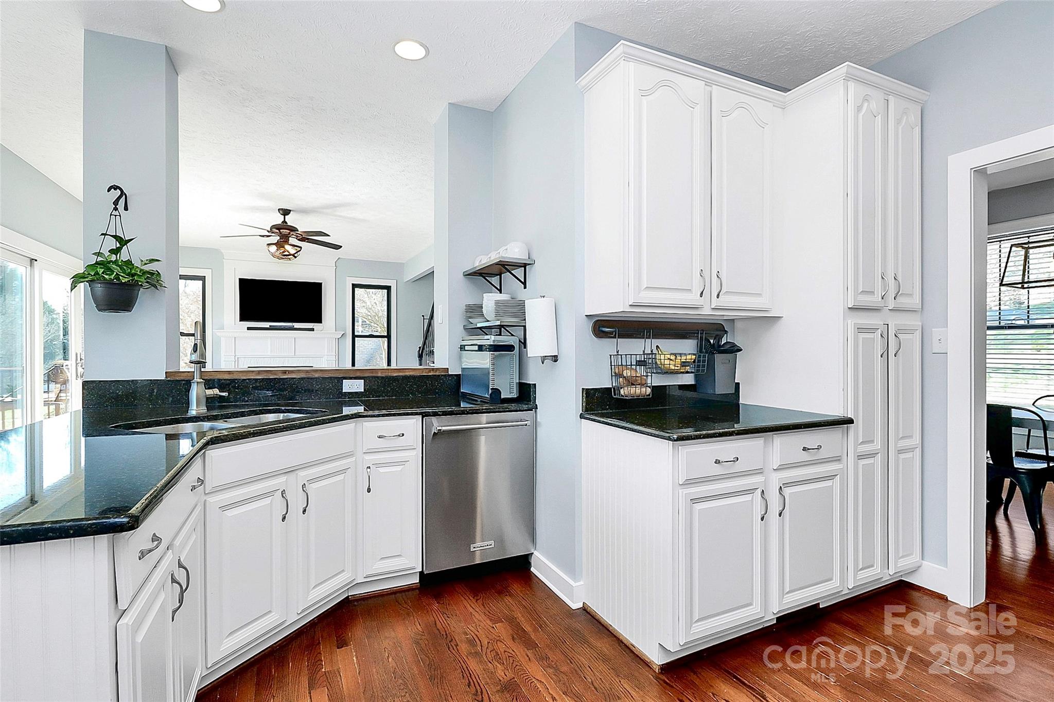 Captains Cove - Residential