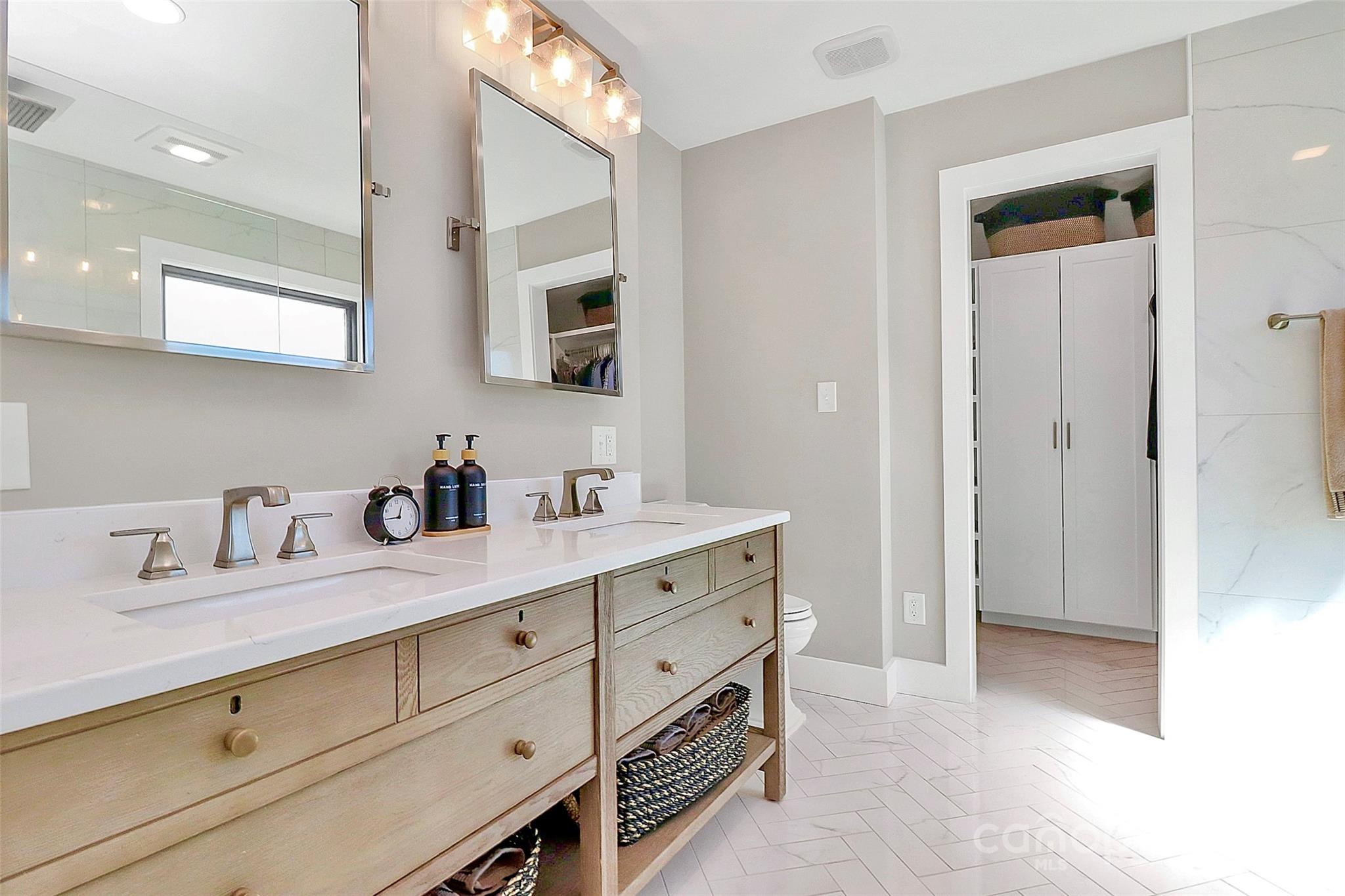 Captains Cove - Residential