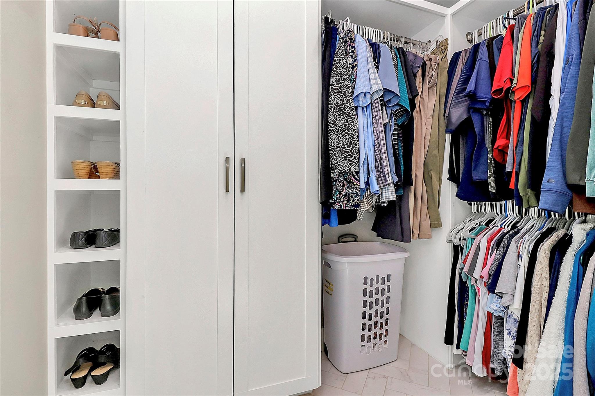 Captains Cove - Residential