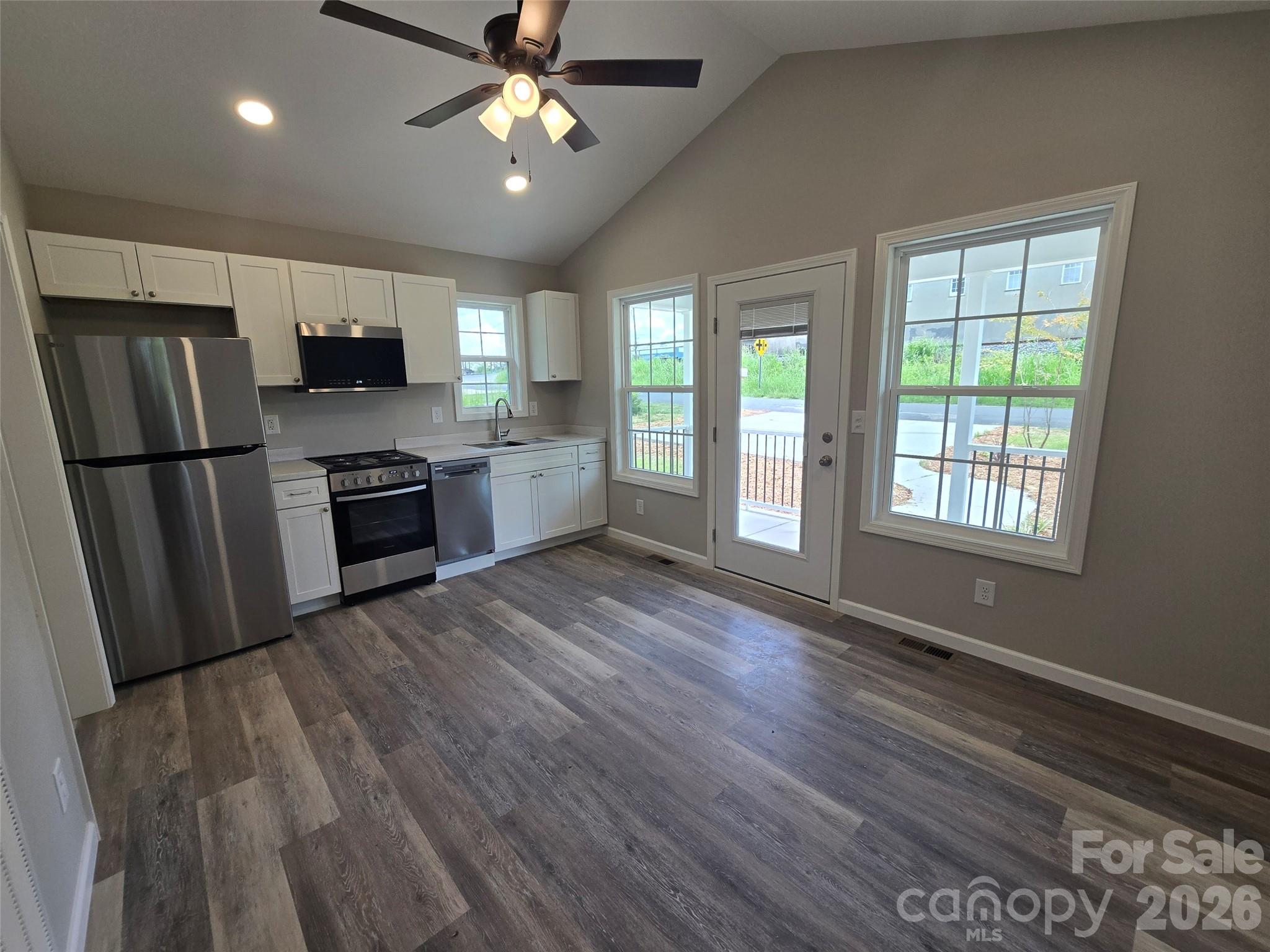 619 Railroad Avenue