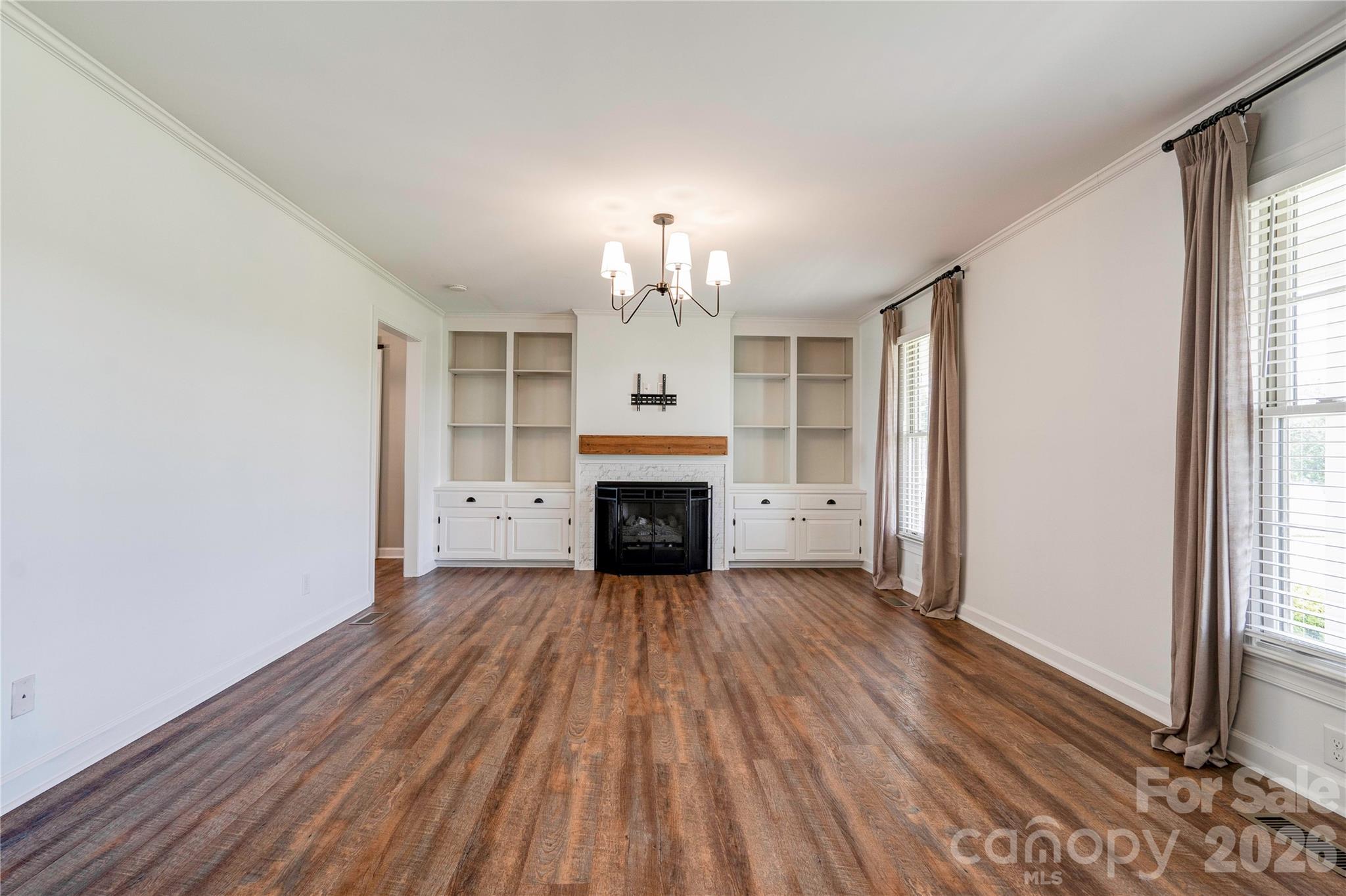 505 E Stagecoach Trail