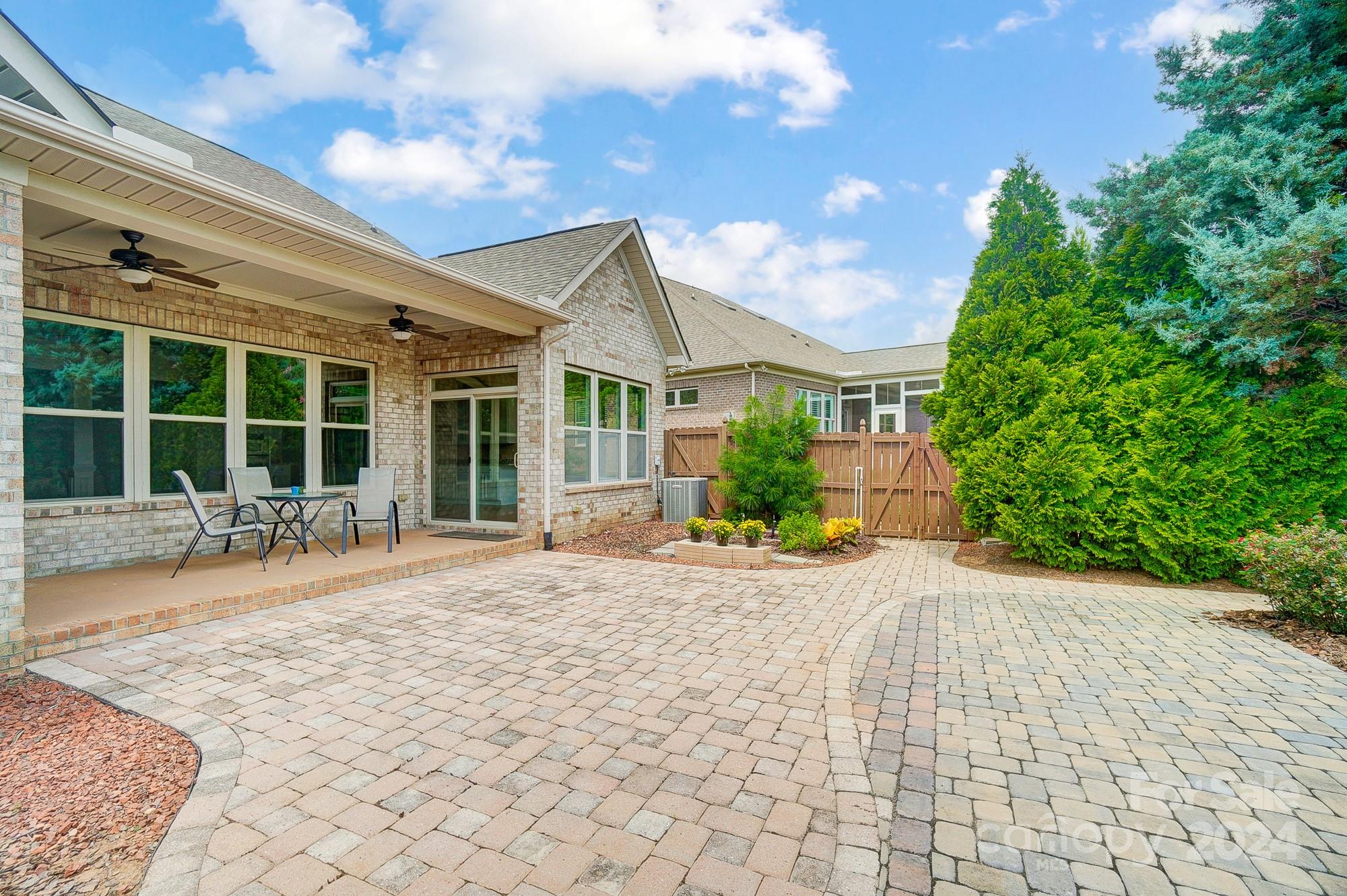 Barber Rock - Residential