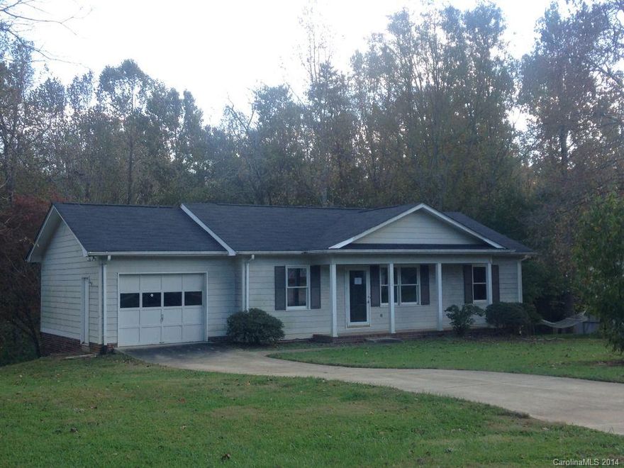 3BR/1.5BA in St Stephens School District. Brand new HVAC and Roof! Great home for first time buyer. This property qualifies under the FHLMC First Look Initiative through 11/11/2014.