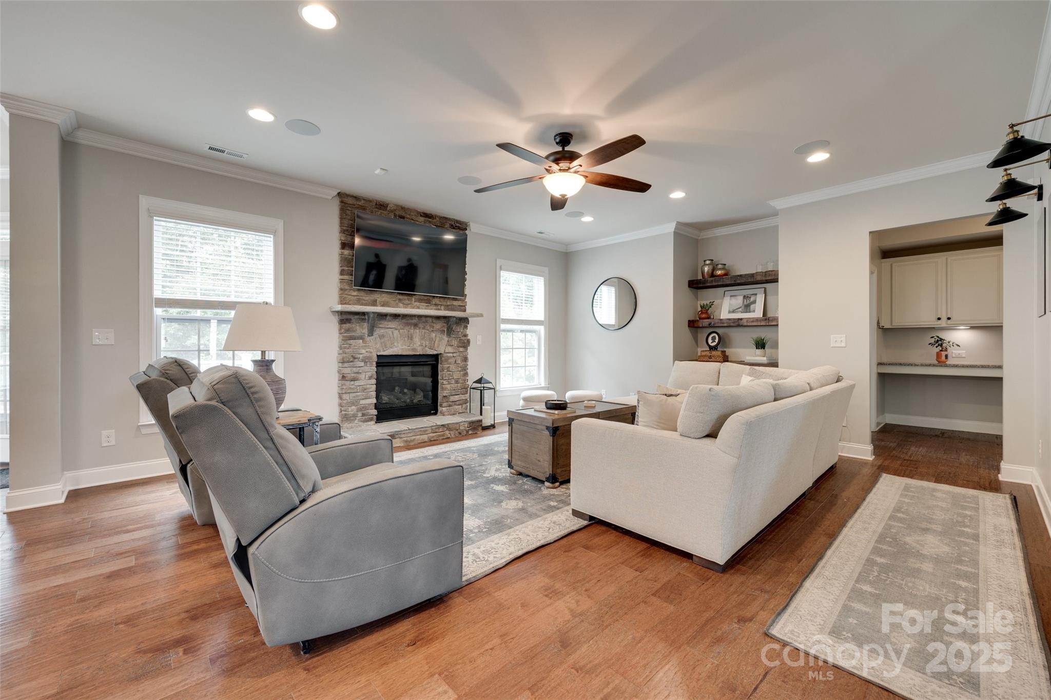 Hawks Creek - Residential