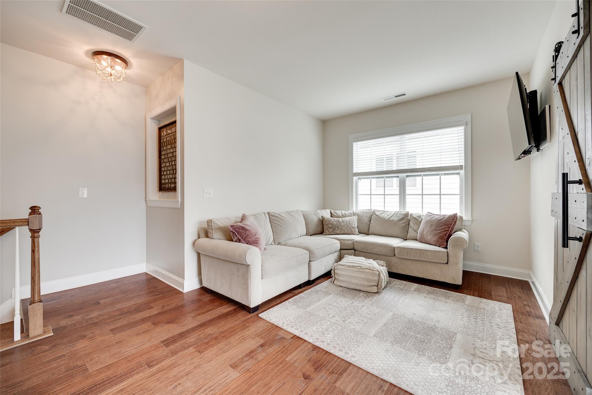 Hawks Creek - Residential