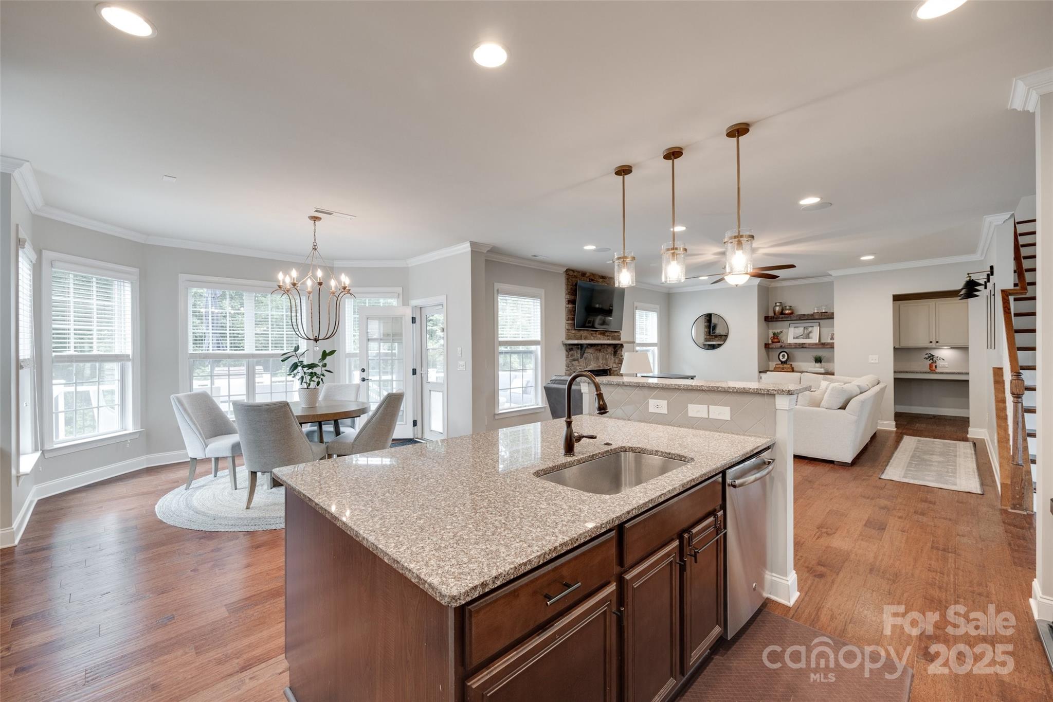 Hawks Creek - Residential