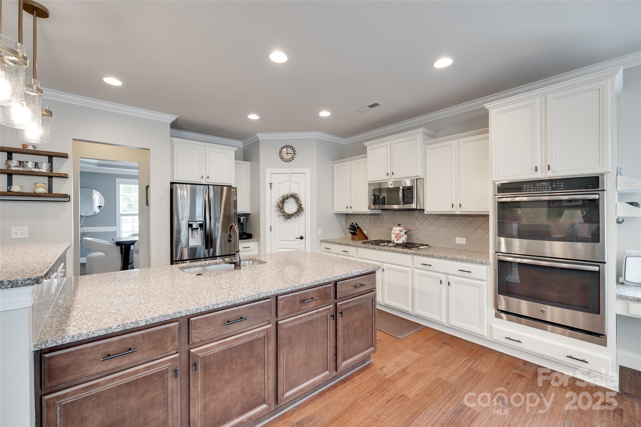 Hawks Creek - Residential