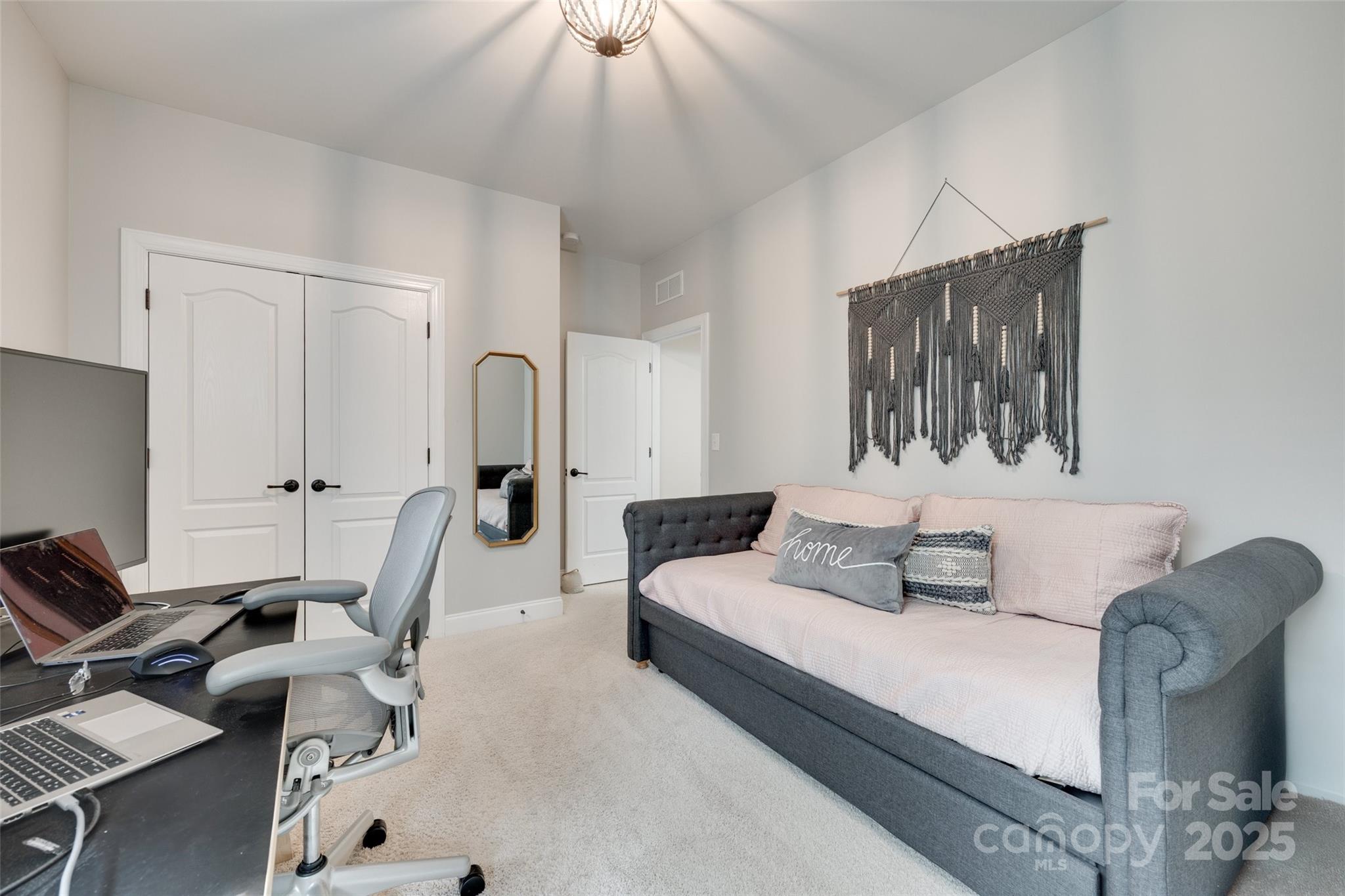 Hawks Creek - Residential