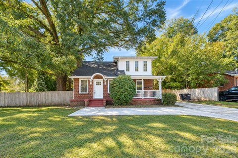 Photo of 322 Salisbury Road, Statesville, NC 28677 (MLS # 4432896)
