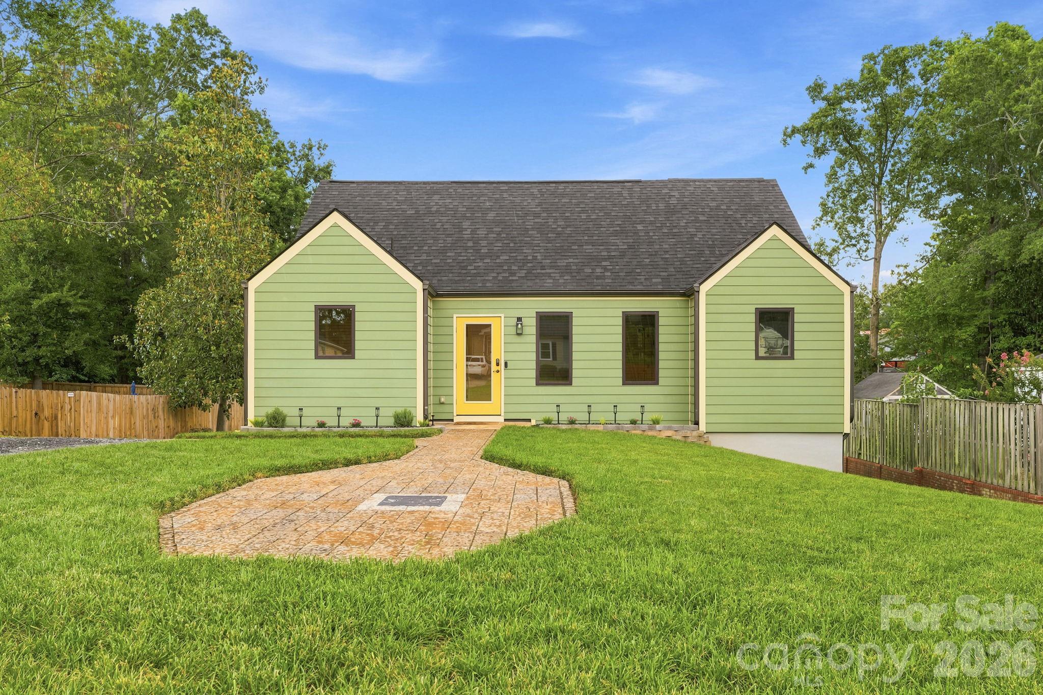 108 W Lee Avenue, Bessemer City, NC, 28016