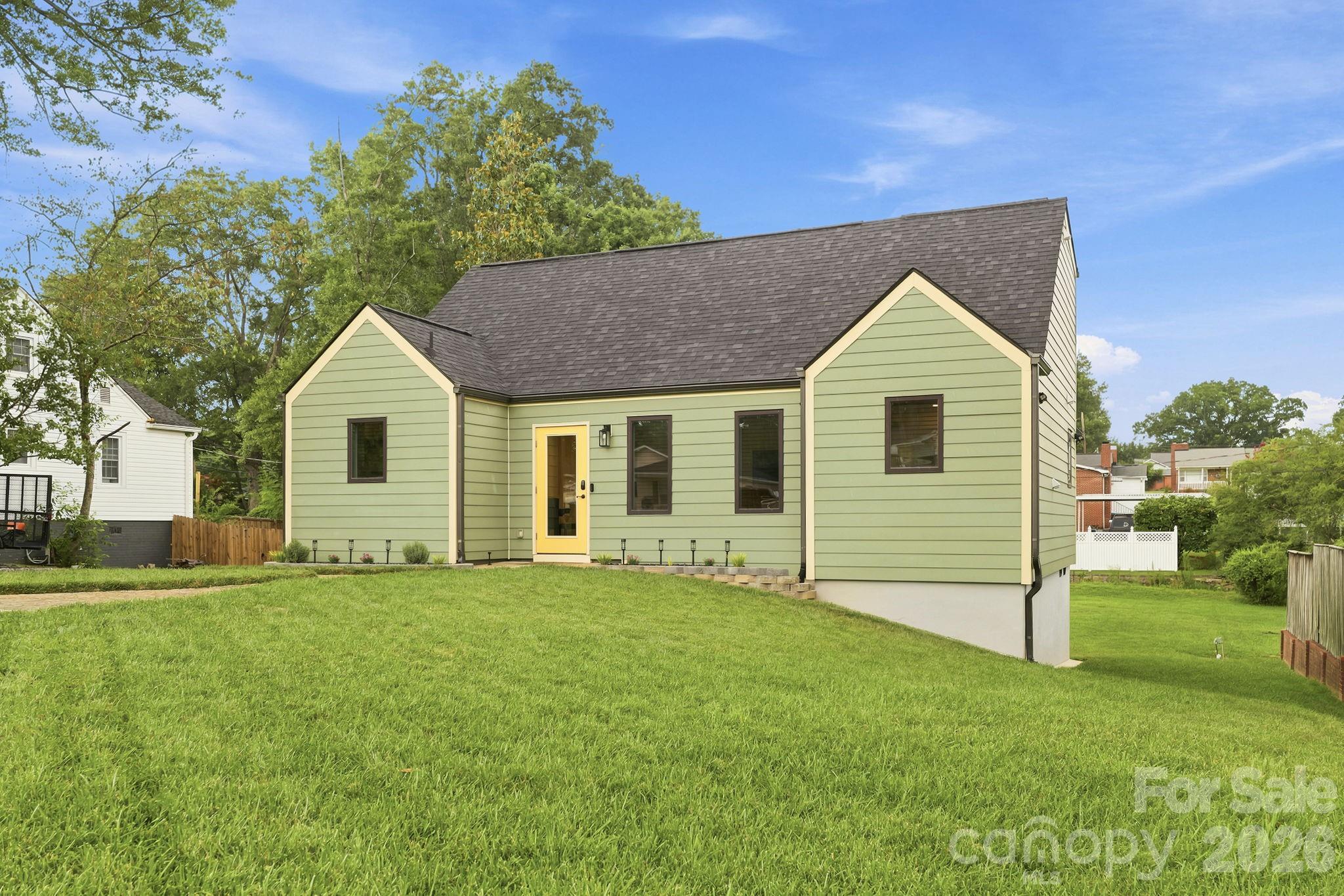 108 W Lee Avenue