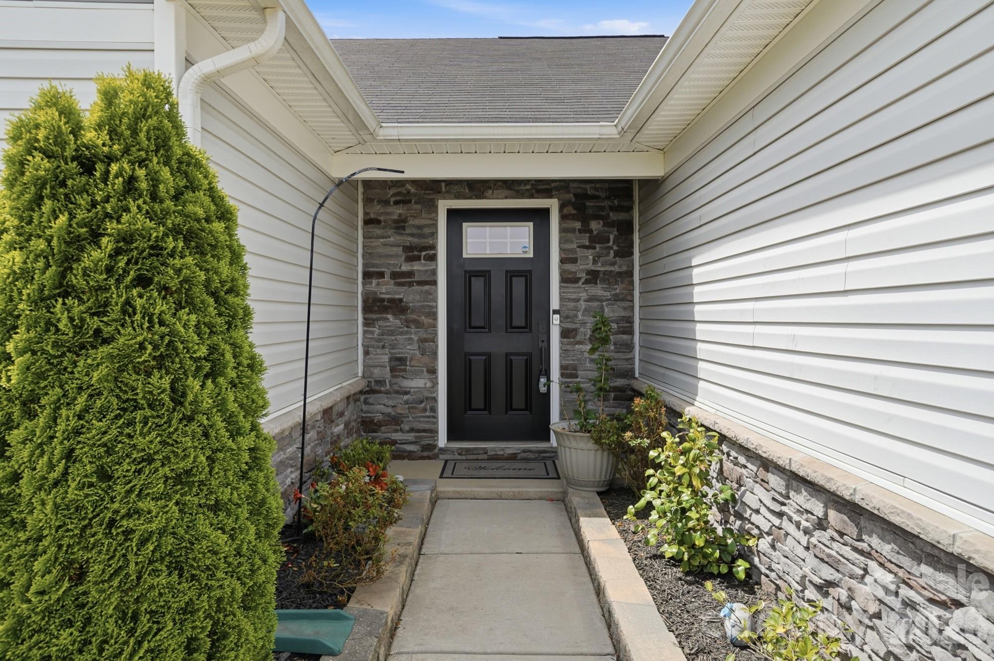 4281 Stream Dale Circle NW