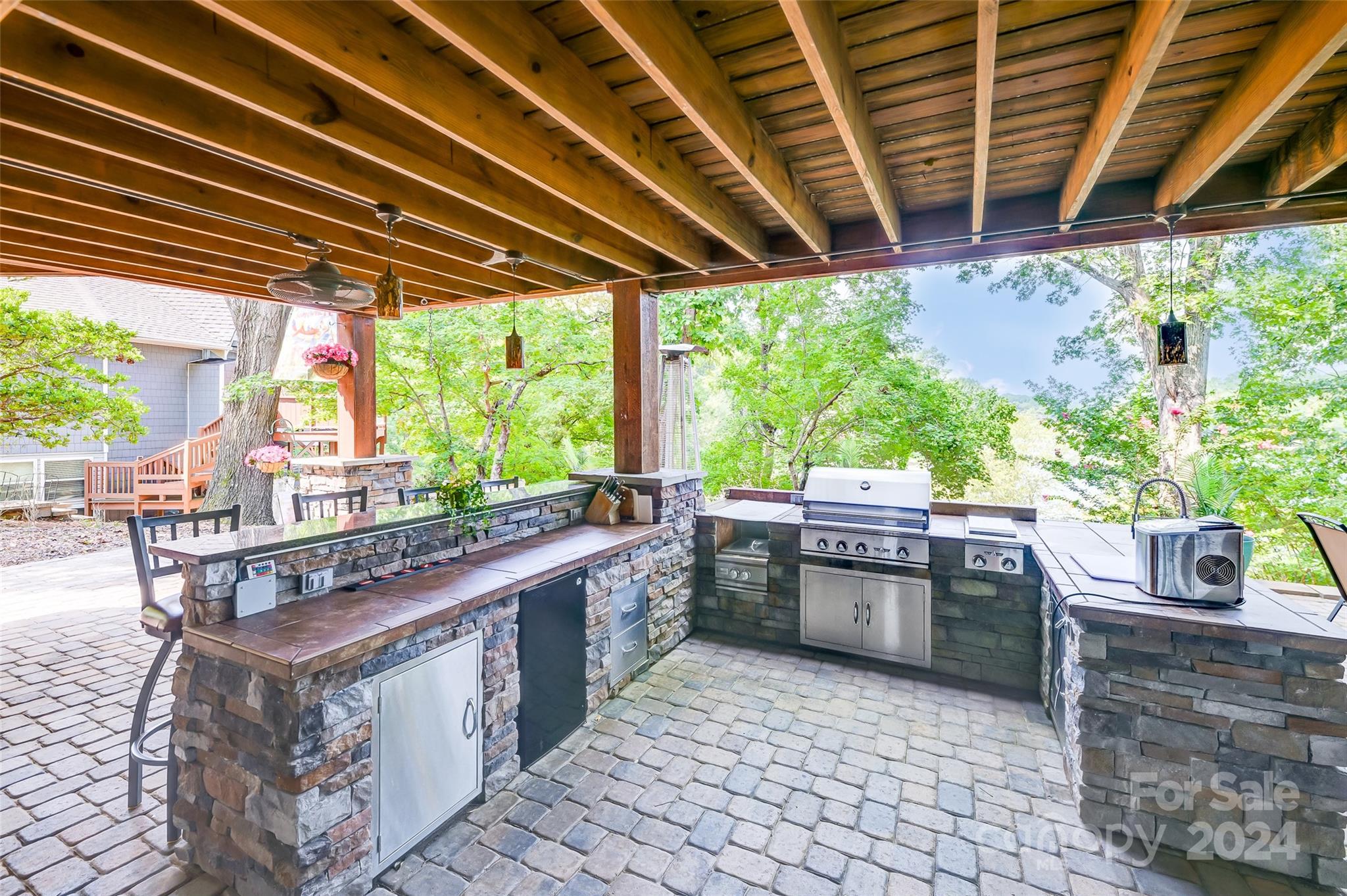 Tega Cay - Residential