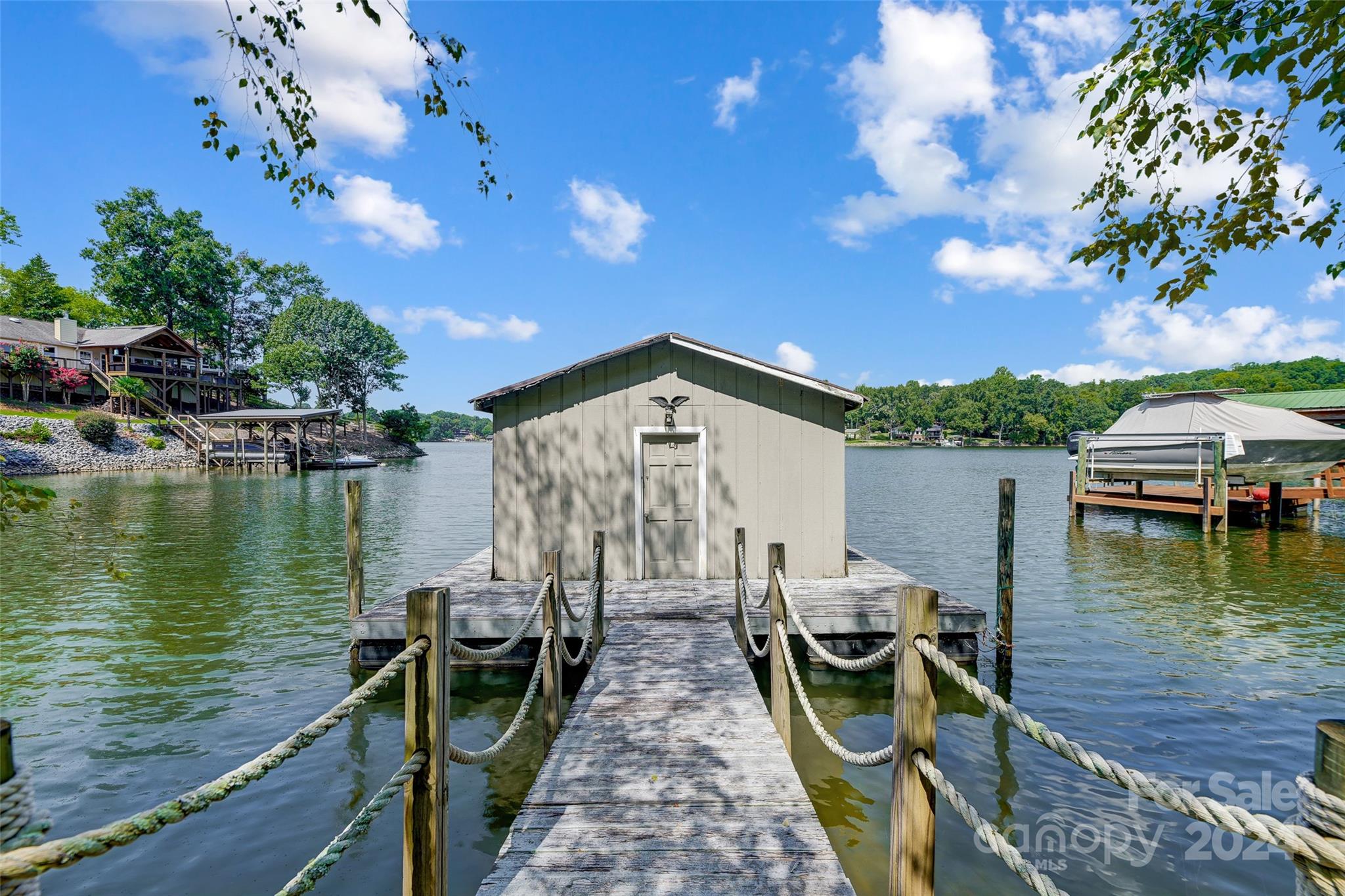 Tega Cay - Residential