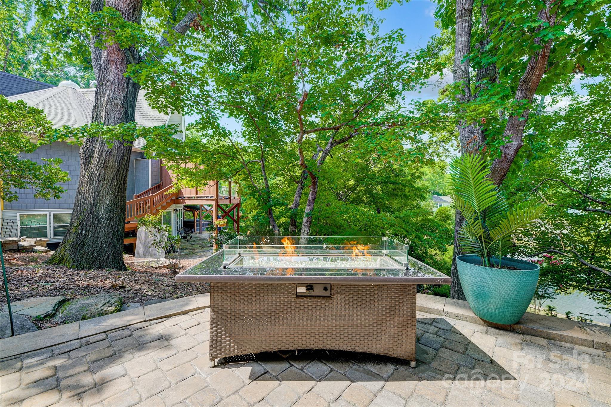 Tega Cay - Residential