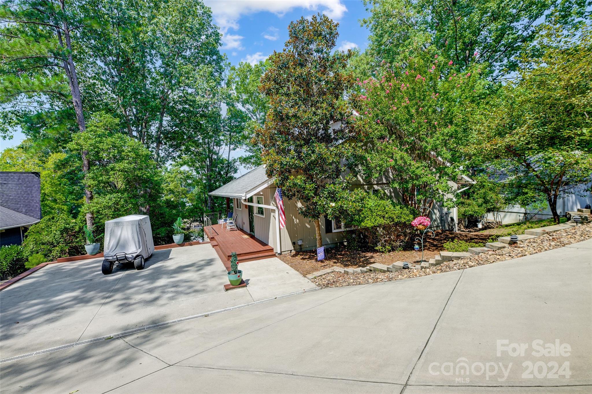 Tega Cay - Residential
