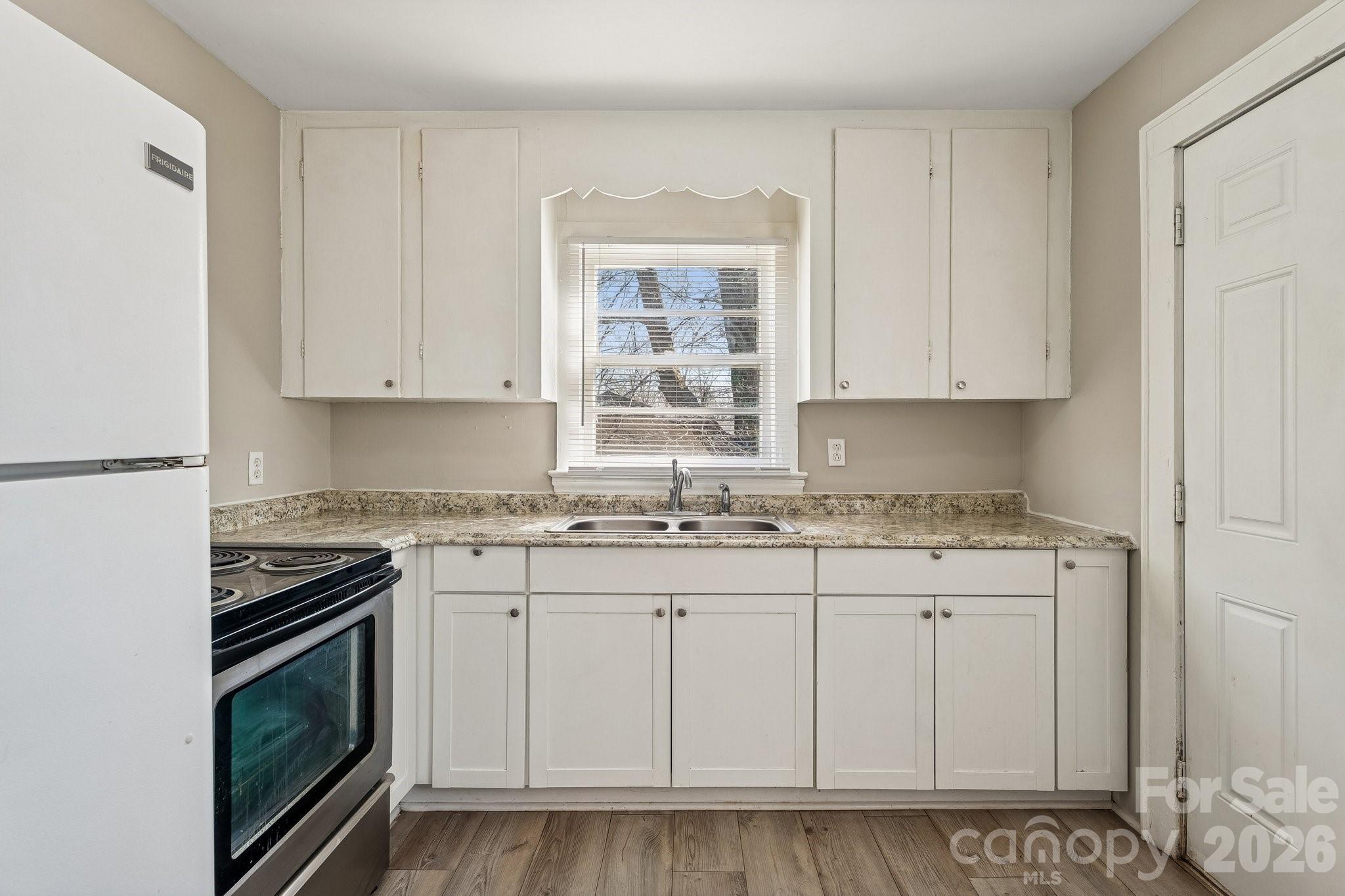 Lake View - Residential