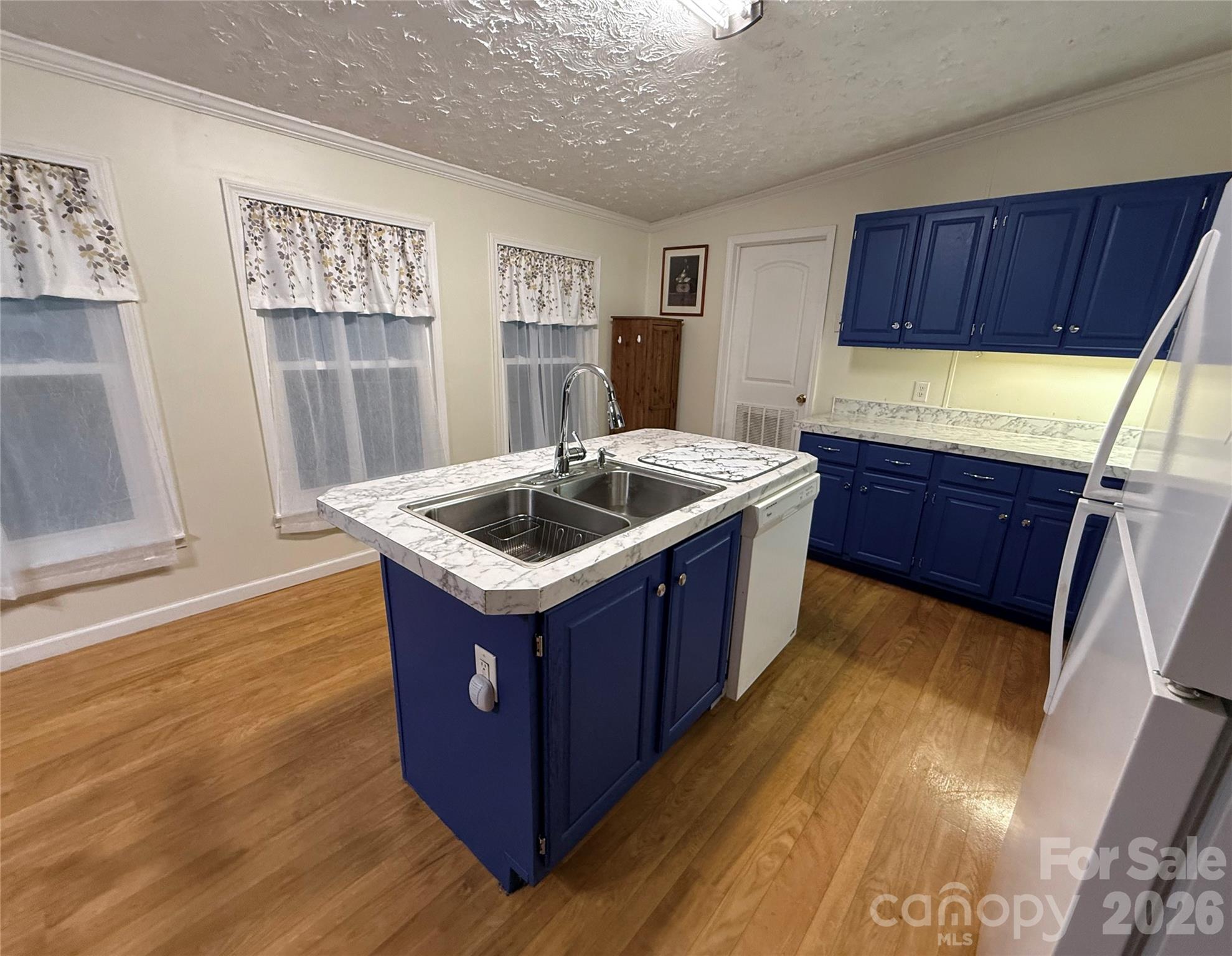 Mount Anderson - Residential