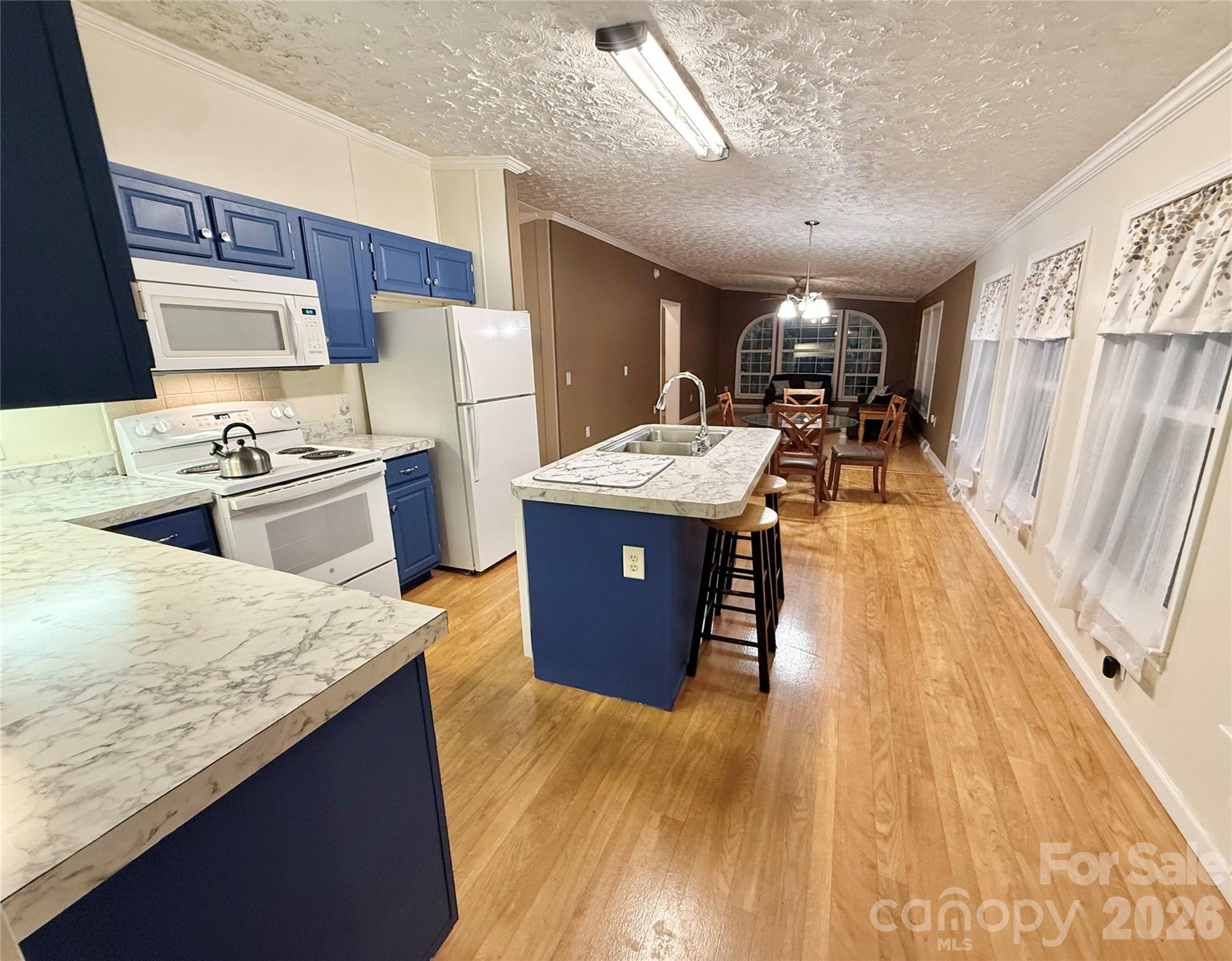 Mount Anderson - Residential