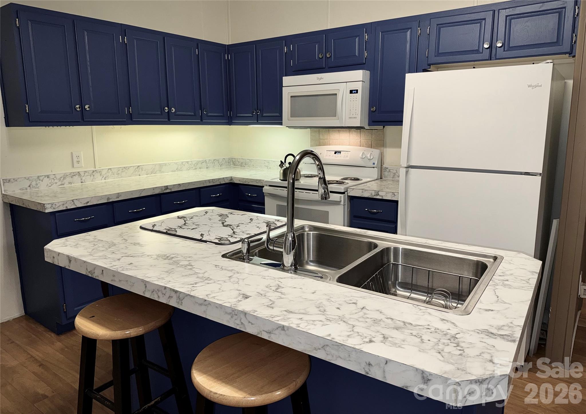 Mount Anderson - Residential